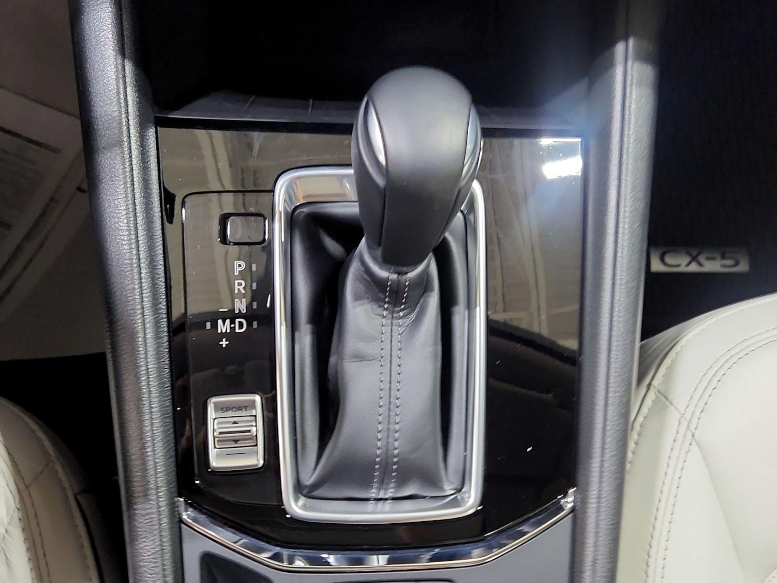 2024 Mazda CX-5 S Preferred package - Photo 18