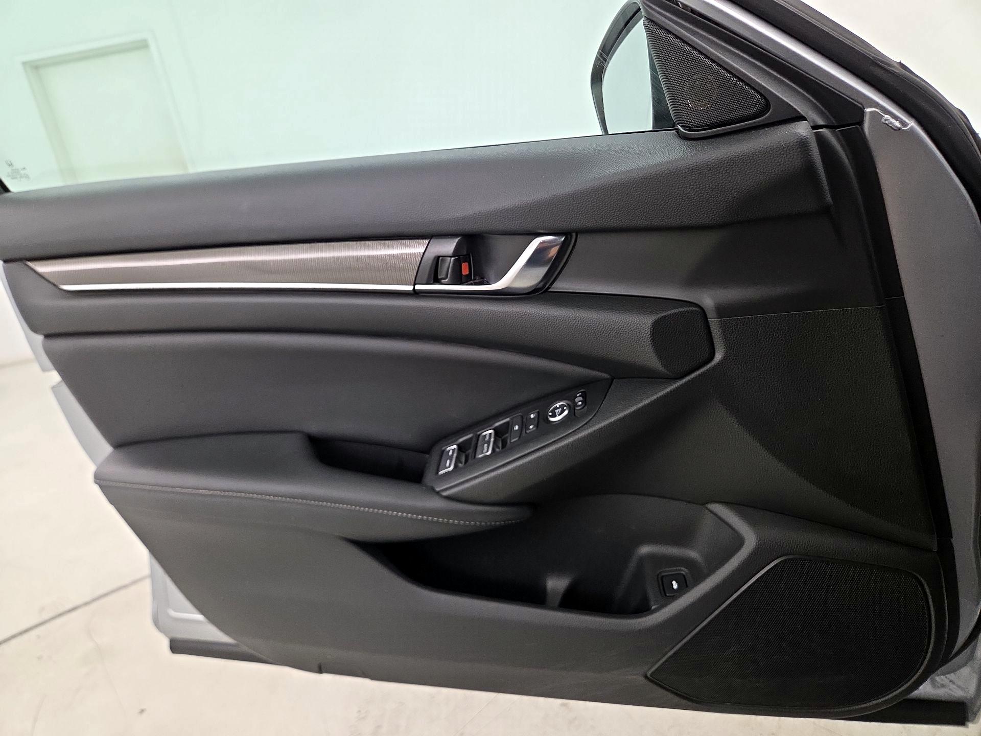 Thumbnail: 2020 Honda Accord - 12