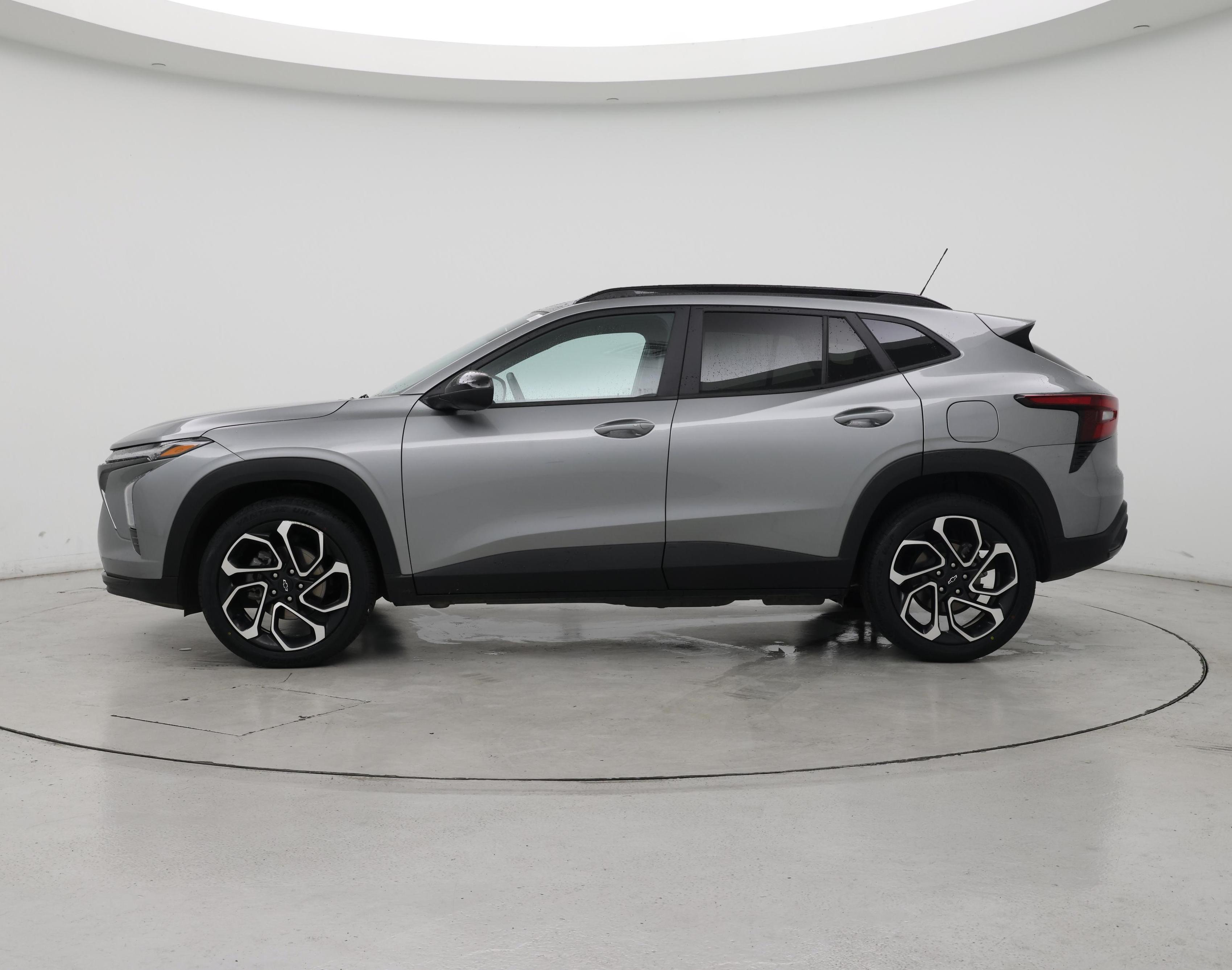 Thumbnail: 2024 Chevrolet Trax - 3