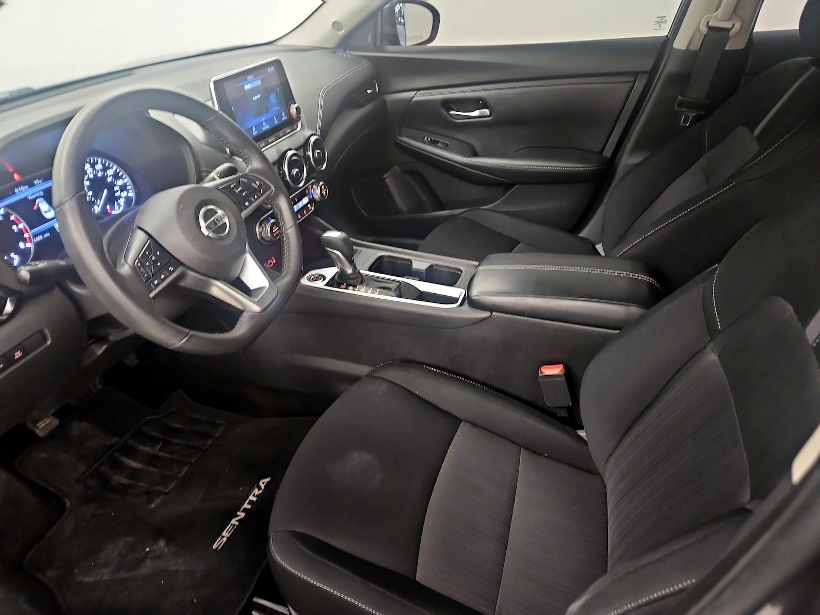 2023 Nissan Sentra SV - Photo 12