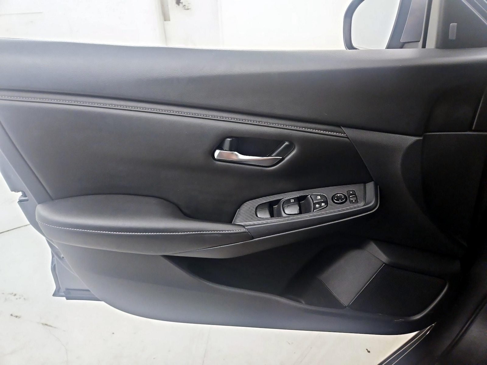 2023 Nissan Sentra SV - Photo 13