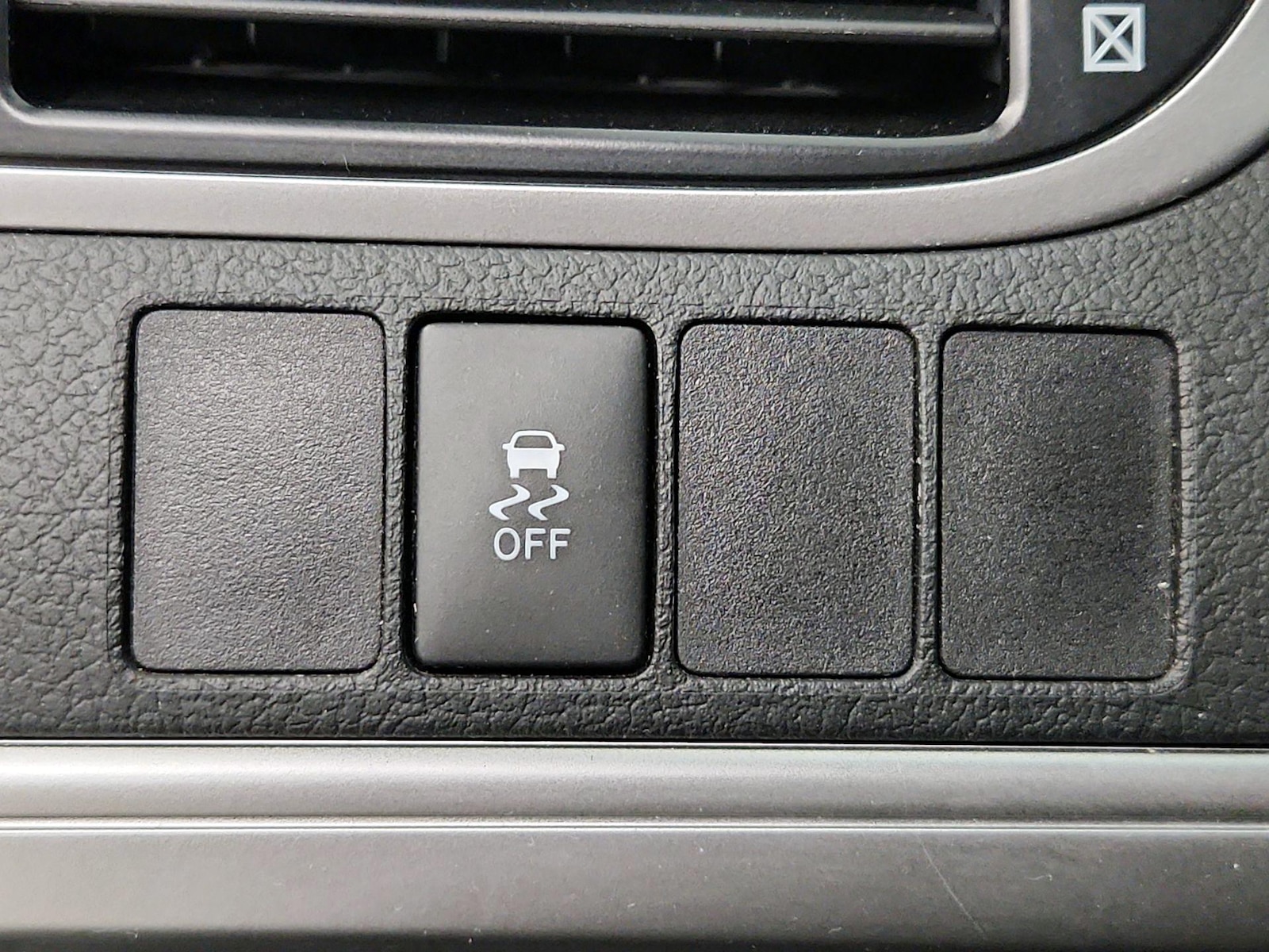 2014 Toyota Camry SE - Photo 14