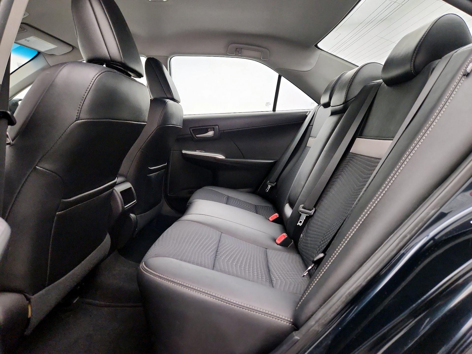 2014 Toyota Camry SE - Photo 20