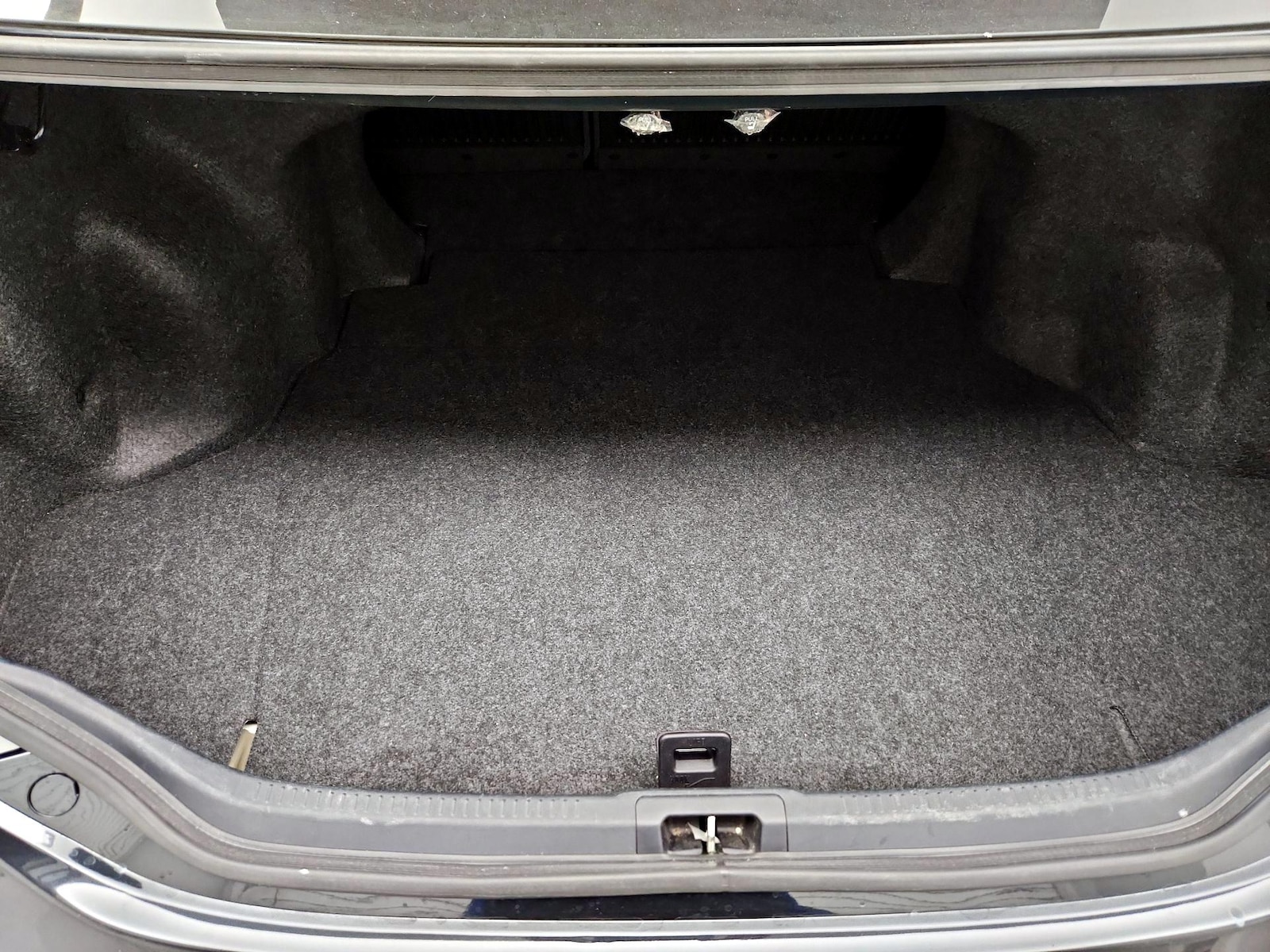 2014 Toyota Camry SE - Photo 21