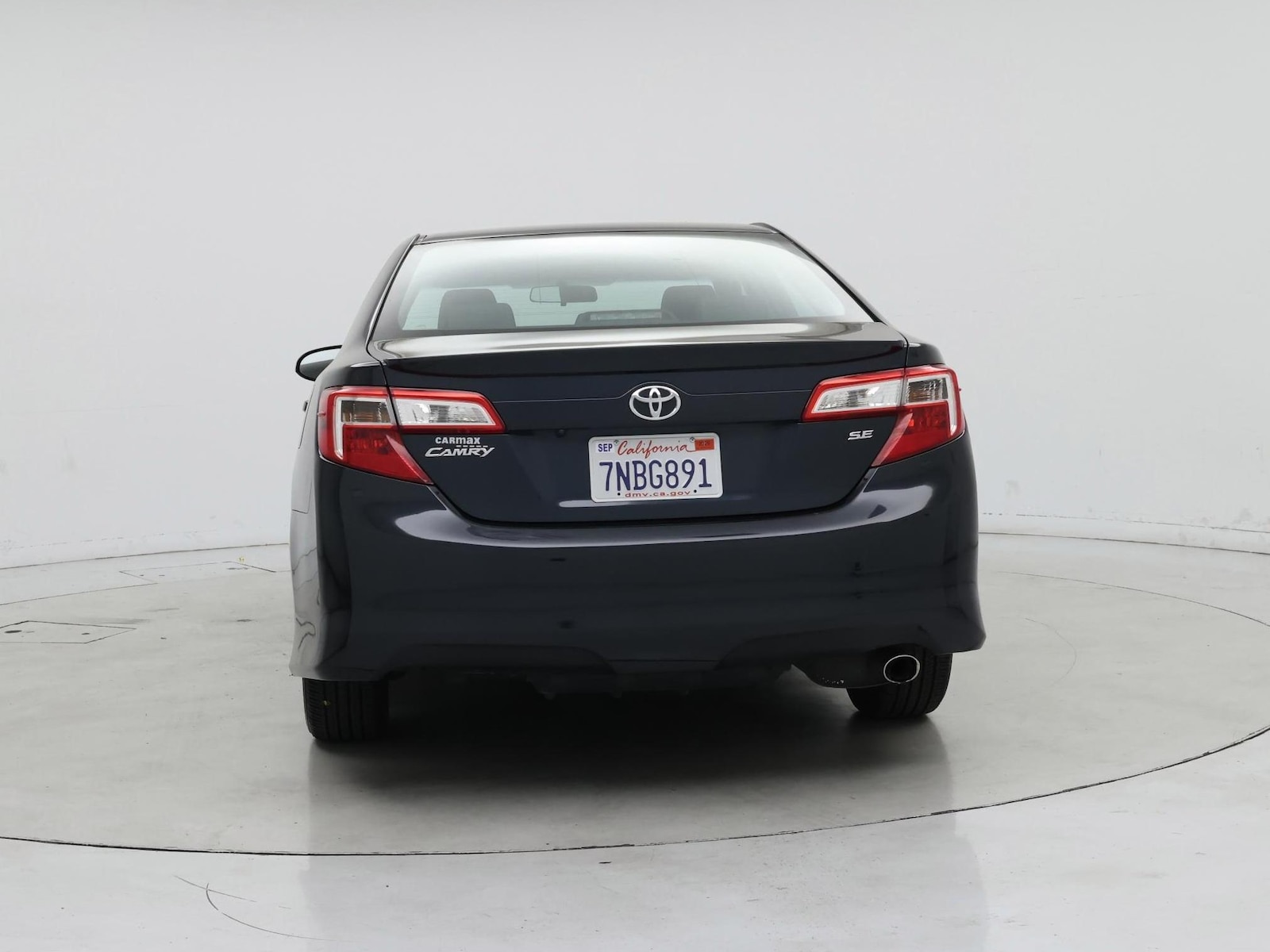 2014 Toyota Camry SE - Photo 7