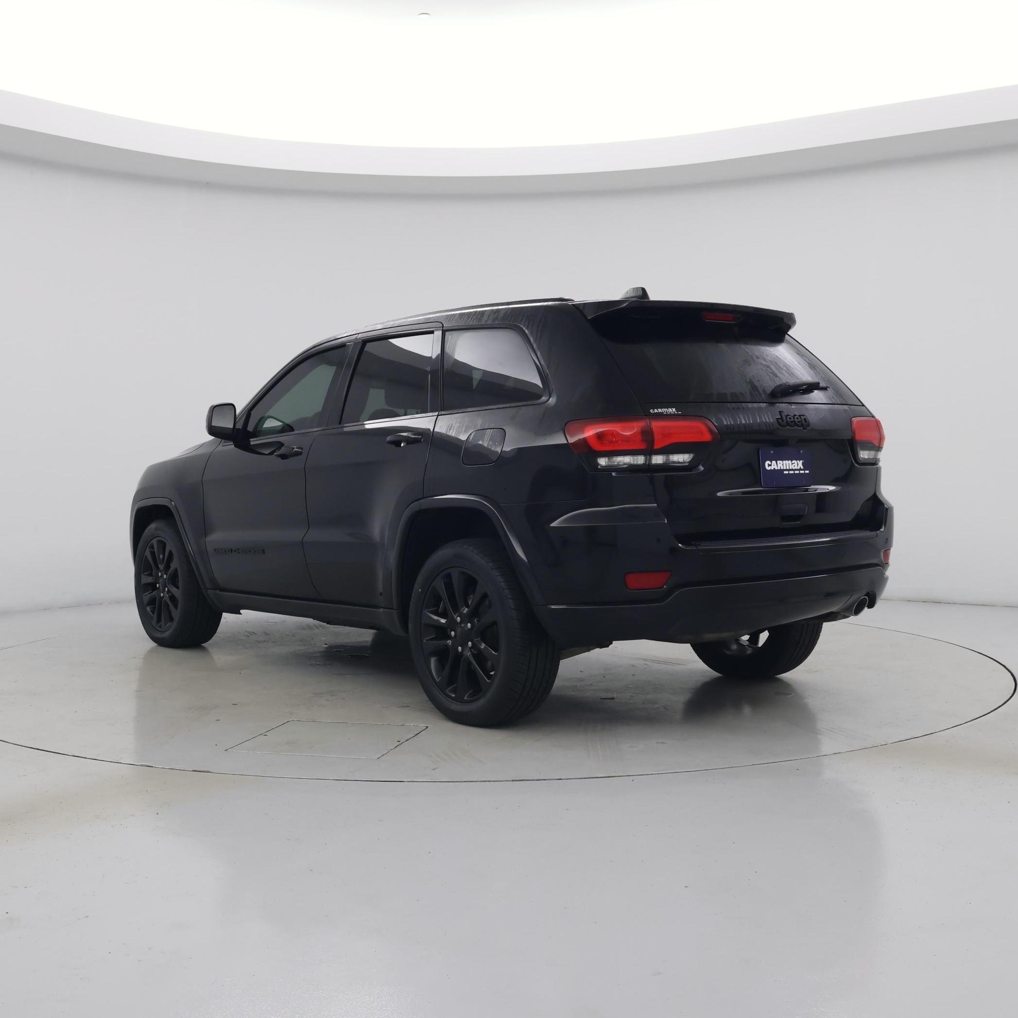 Thumbnail: 2017 Jeep Grand Cherokee - 2