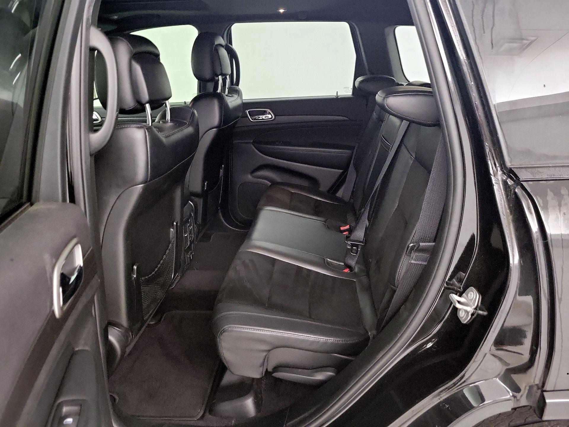Thumbnail: 2017 Jeep Grand Cherokee - 20