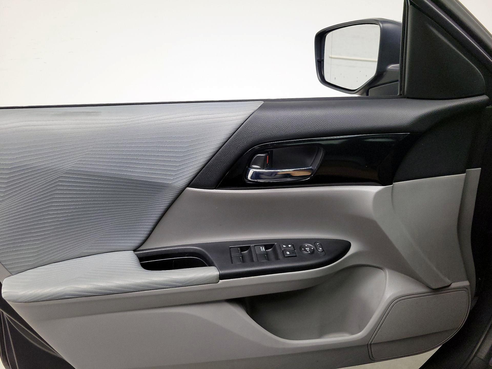 Thumbnail: 2016 Honda Accord - 12
