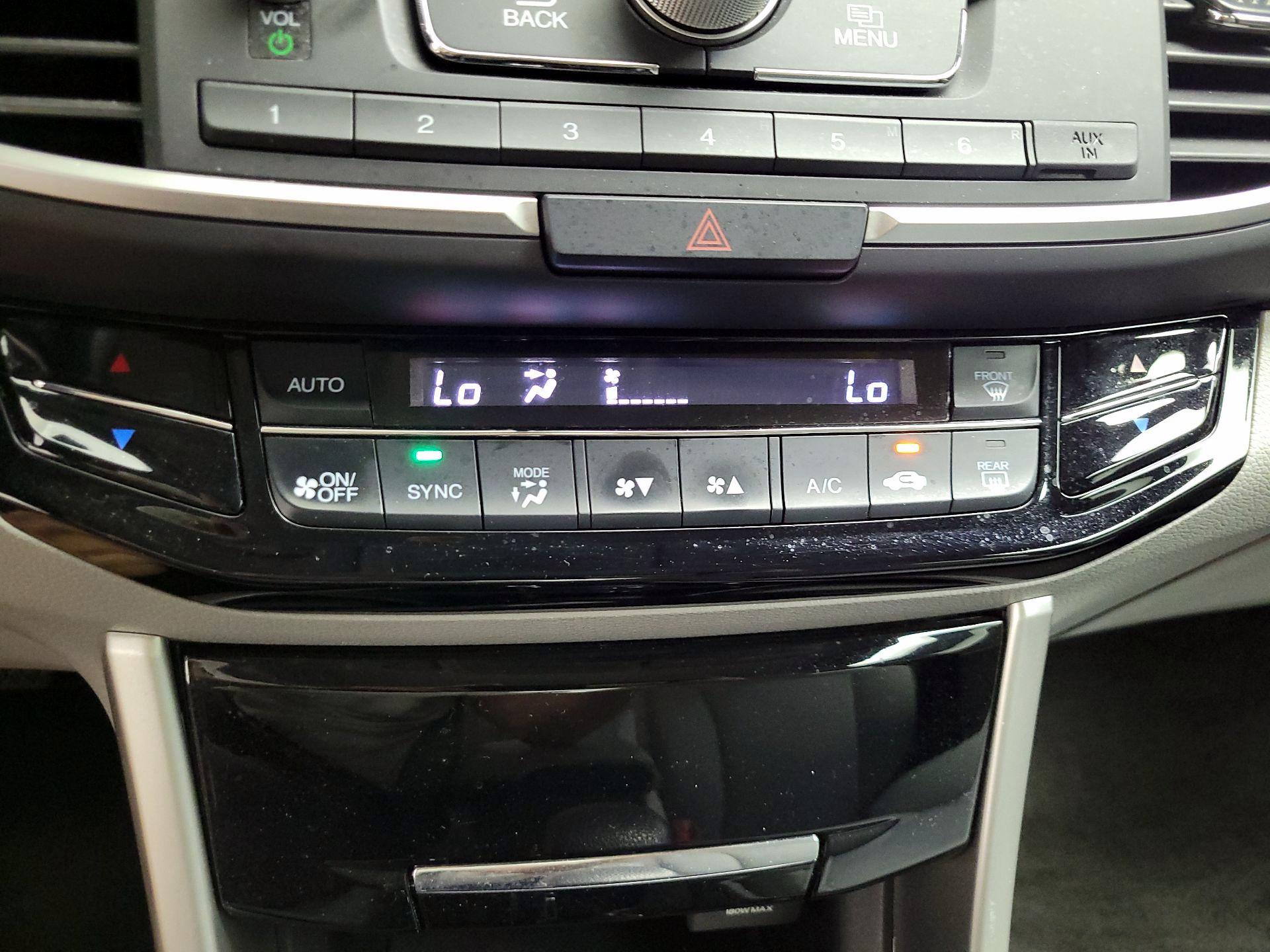 Thumbnail: 2016 Honda Accord - 16