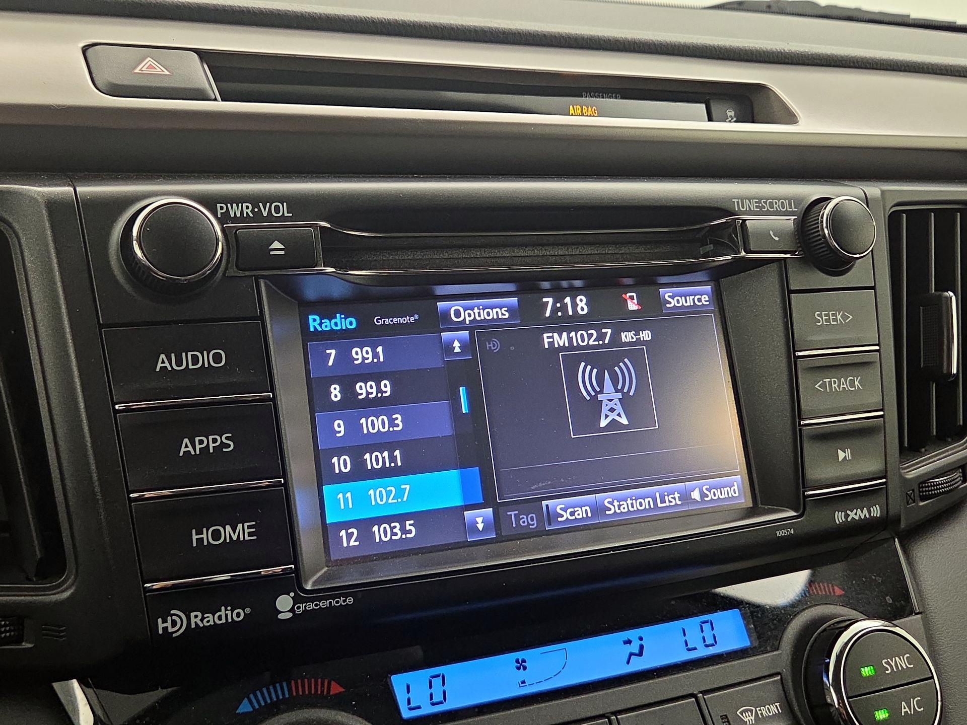 Thumbnail: 2016 Toyota RAV4 - 15