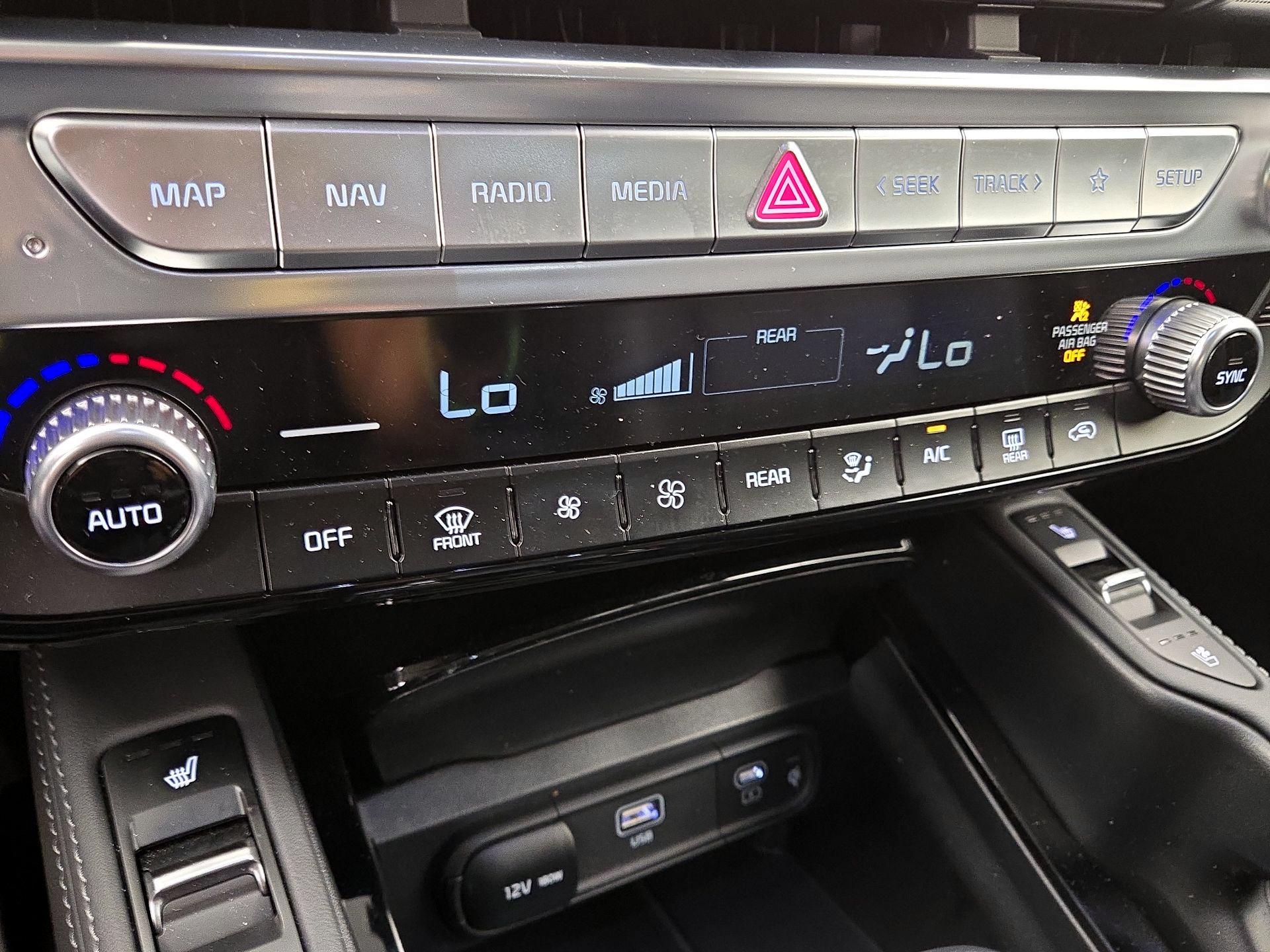 Thumbnail: 2023 Kia Telluride - 17
