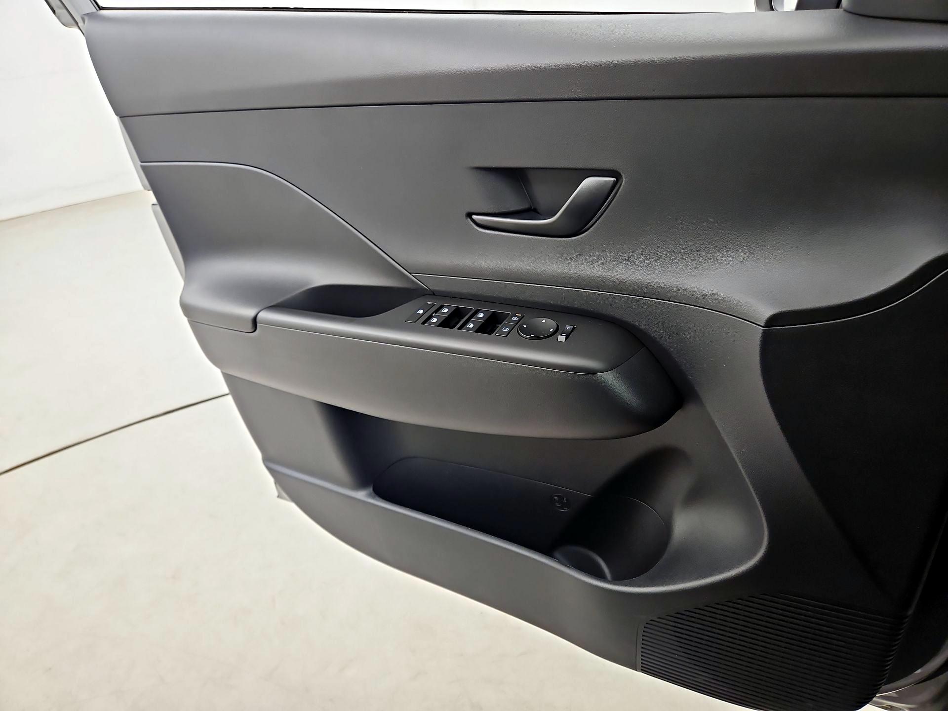 Thumbnail: 2025 Hyundai Kona - 12