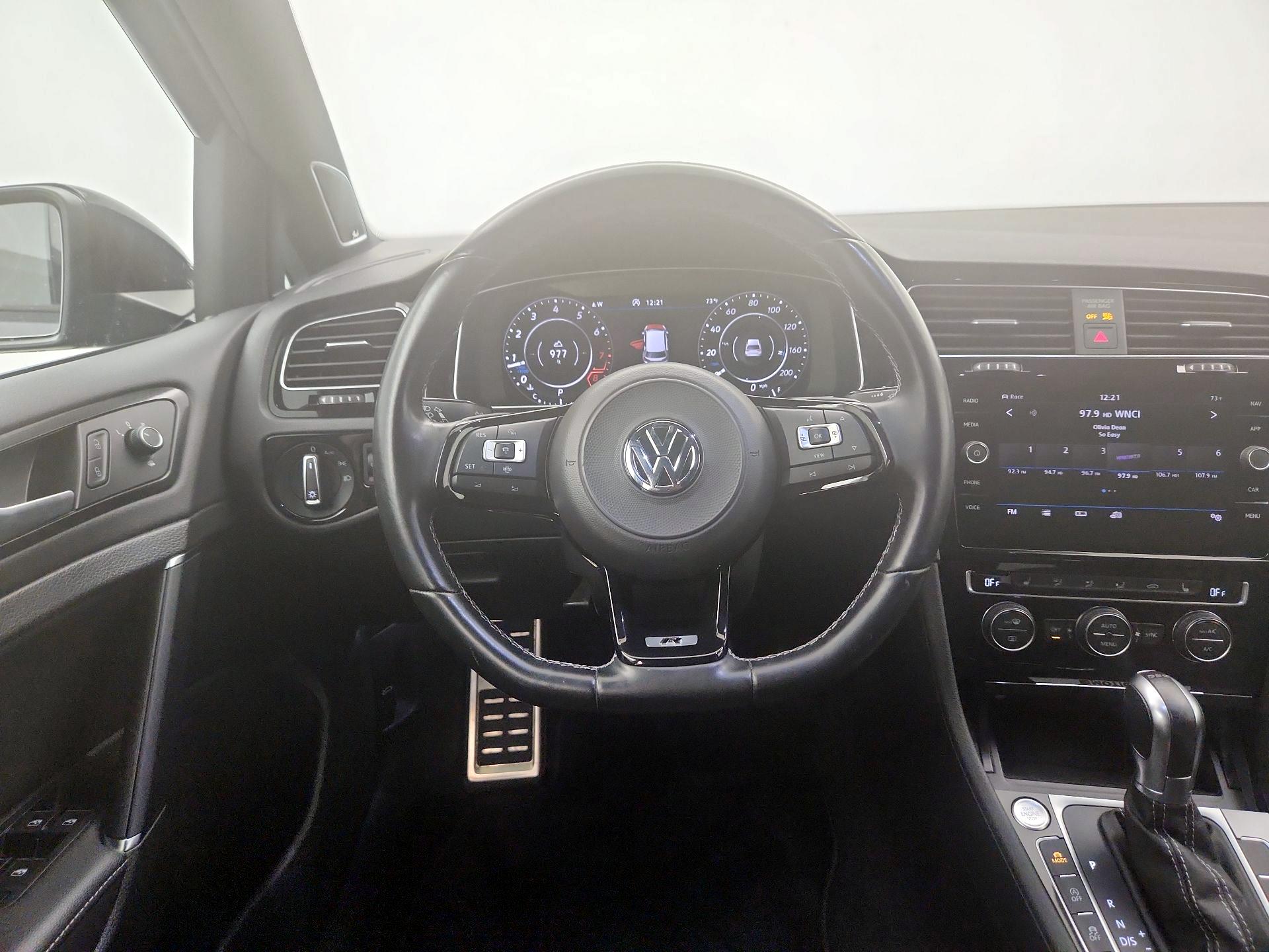 Thumbnail: 2019 Volkswagen Golf - 10
