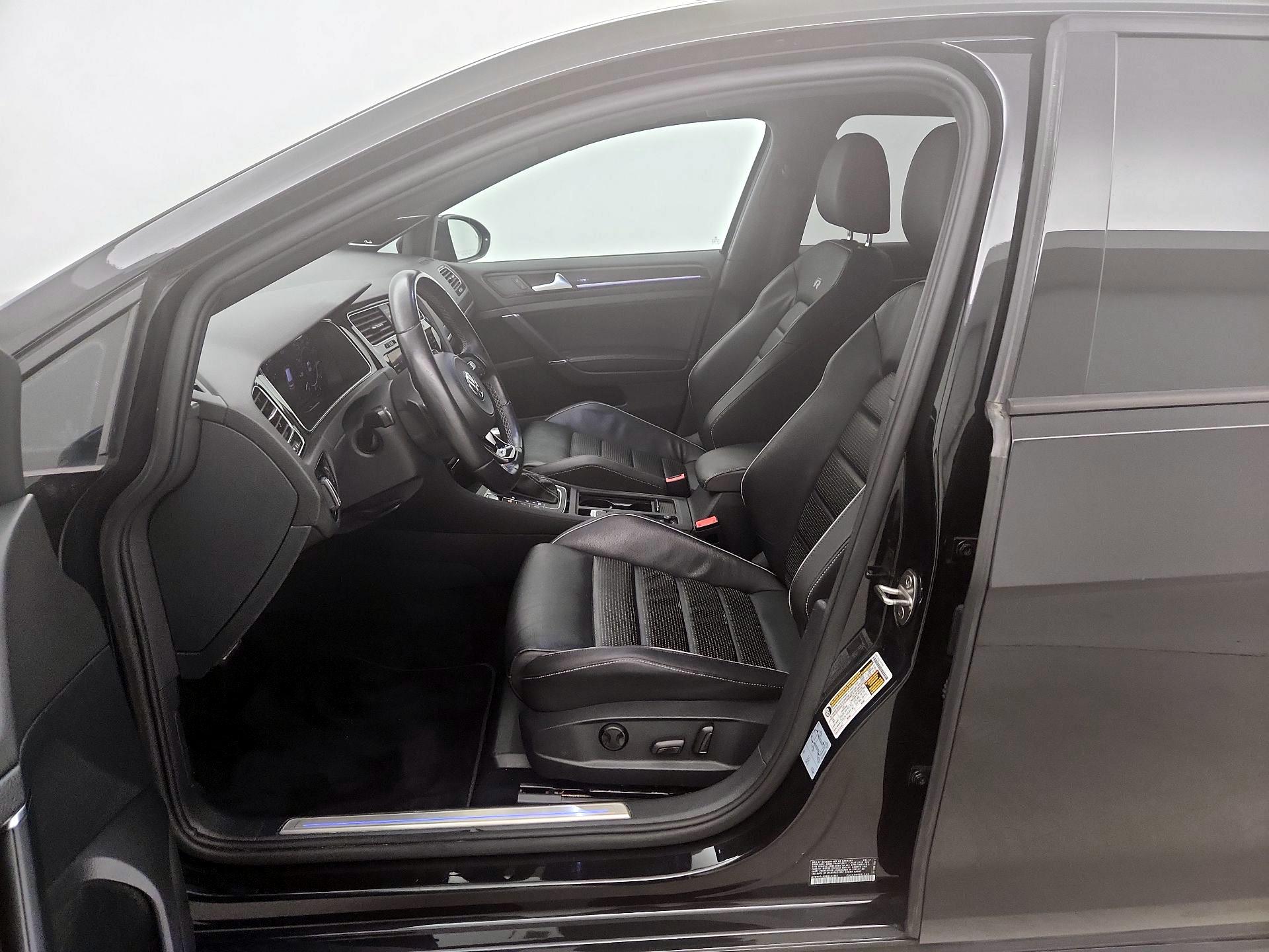 Thumbnail: 2019 Volkswagen Golf - 11