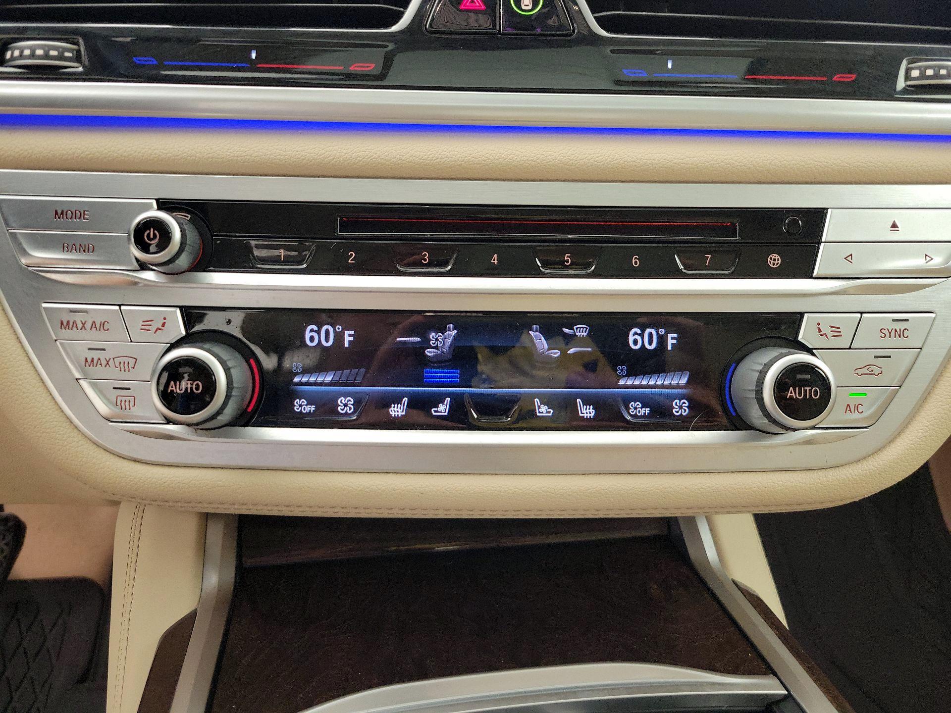 Thumbnail: 2020 BMW 7 Series - 17