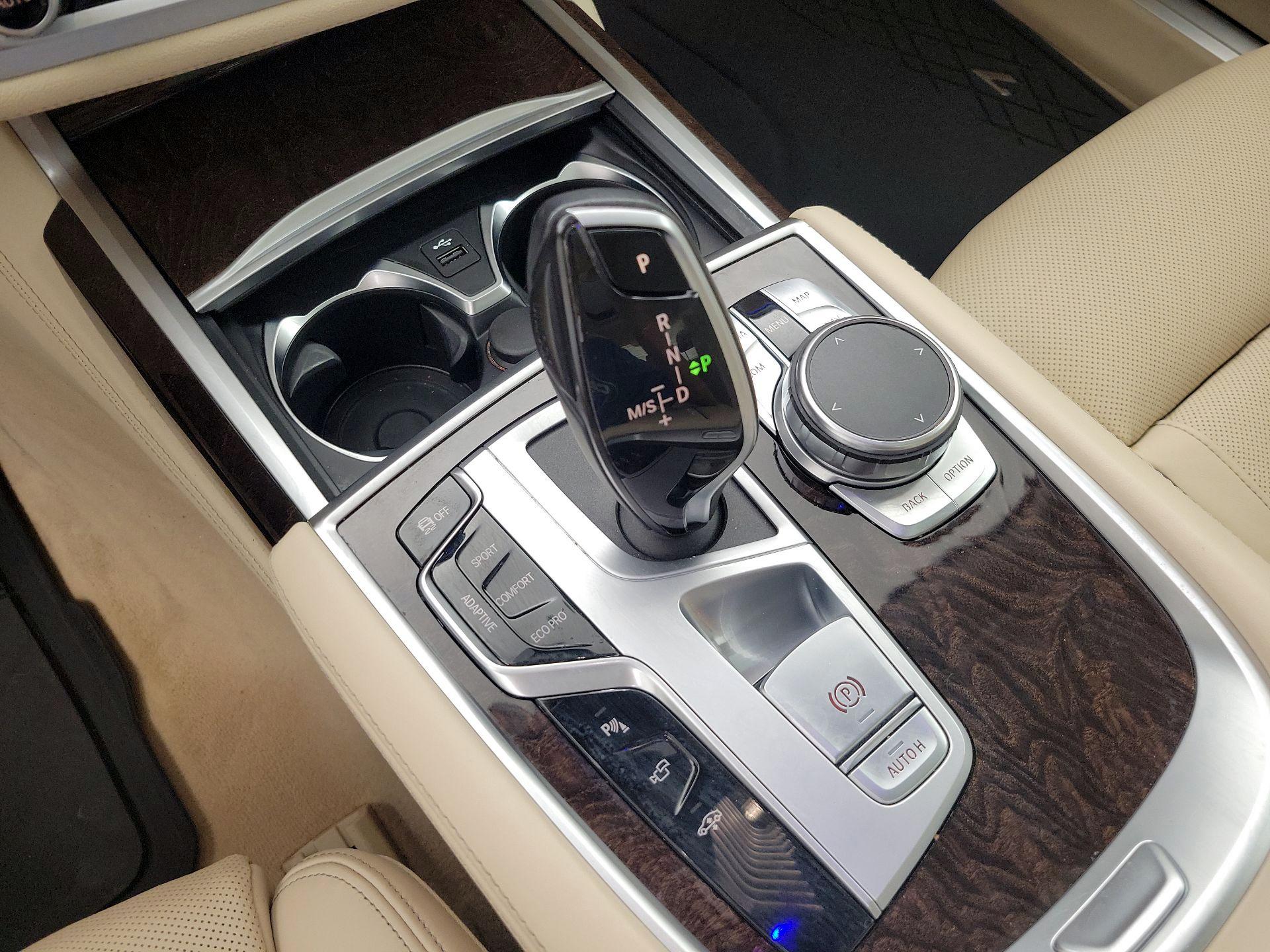 Thumbnail: 2020 BMW 7 Series - 18