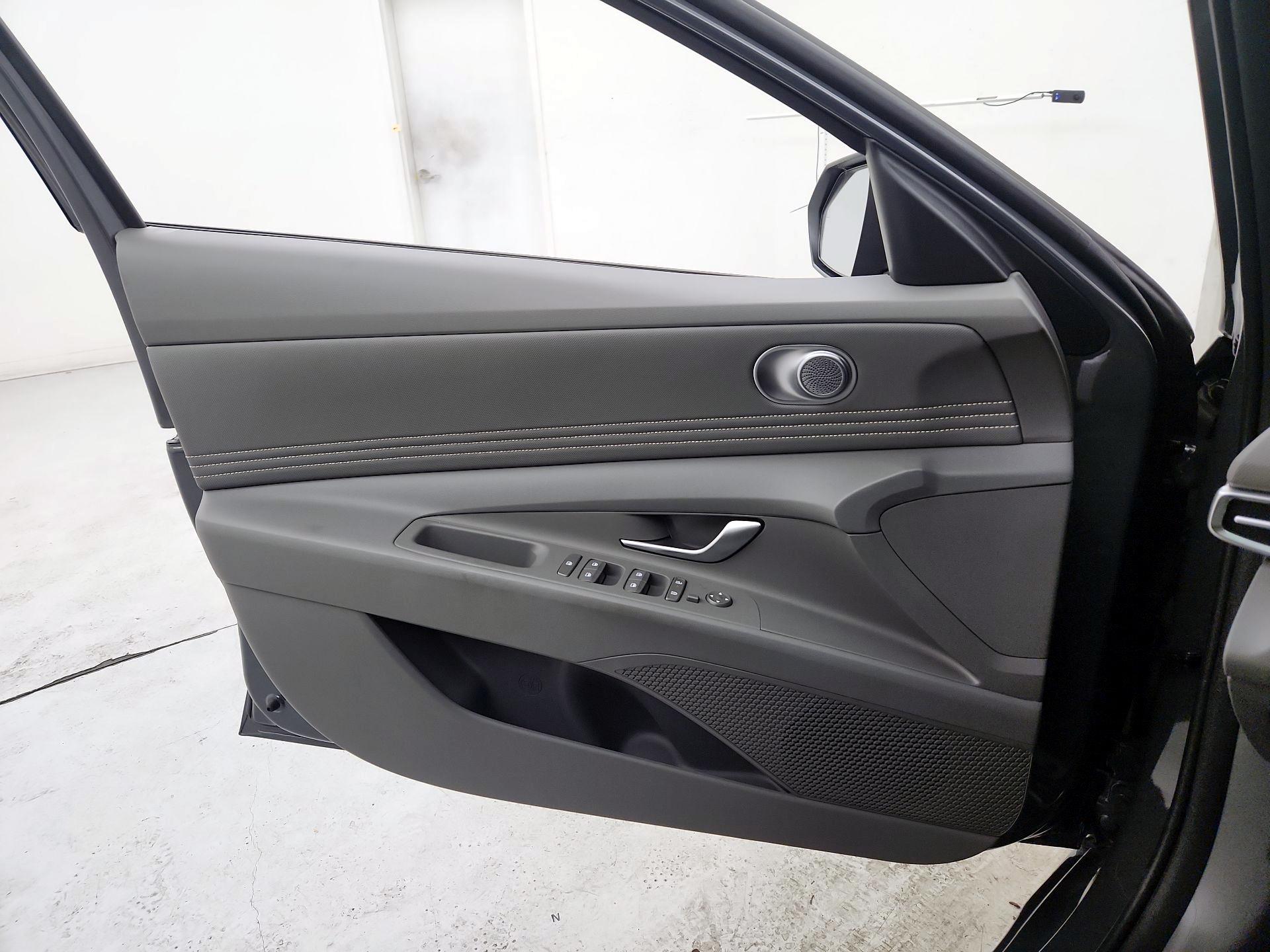 Thumbnail: 2026 Hyundai Elantra - 12