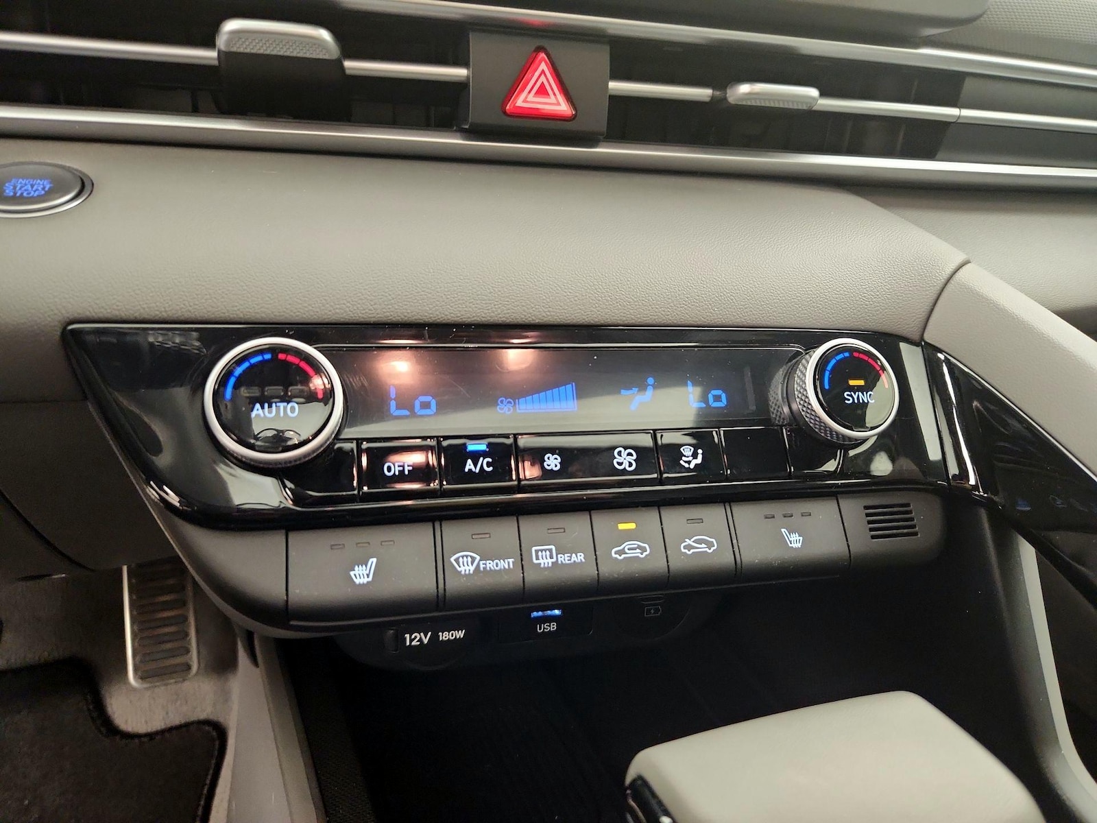 2026 Hyundai Elantra SEL - Photo 17