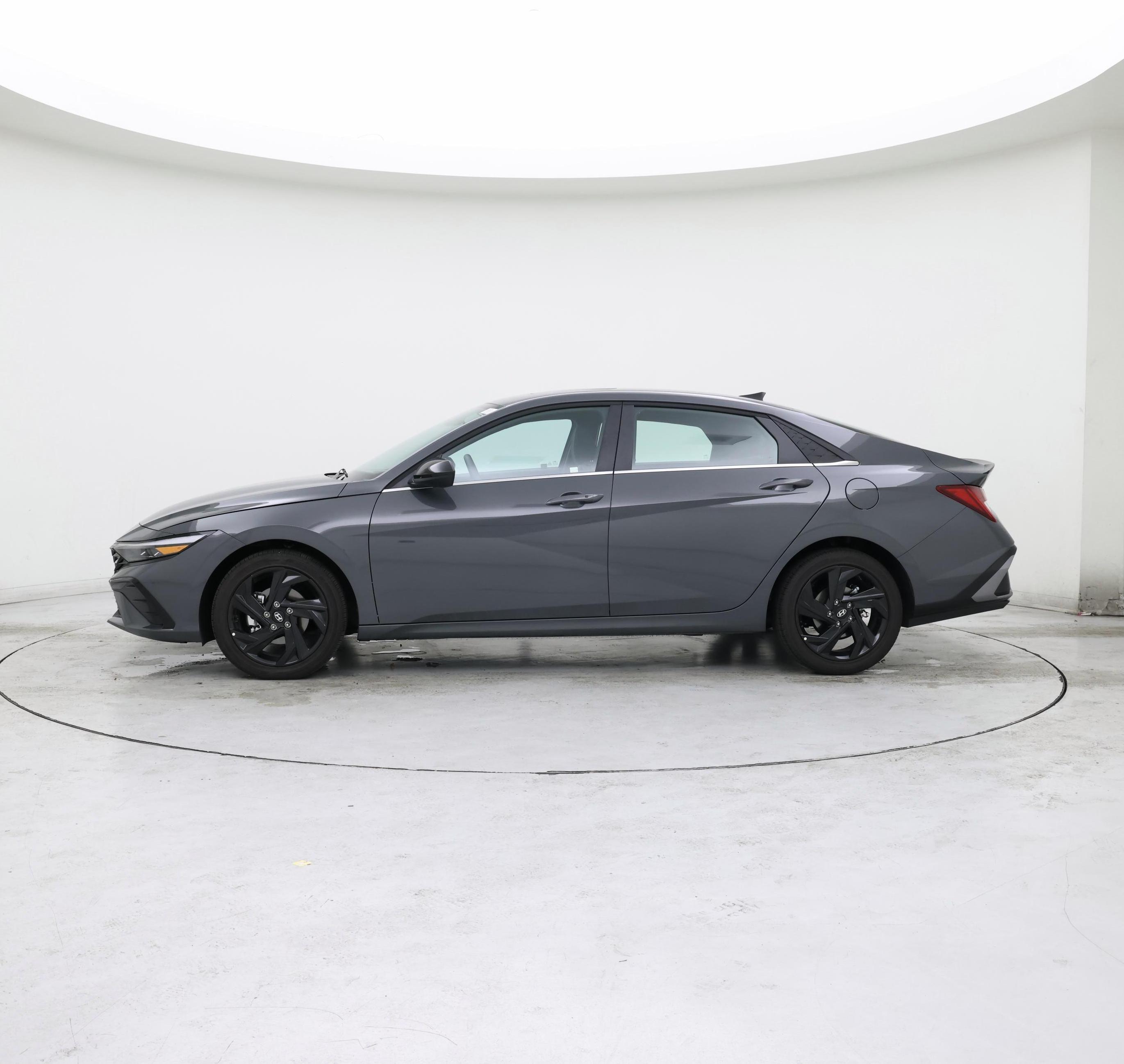 Thumbnail: 2026 Hyundai Elantra - 3