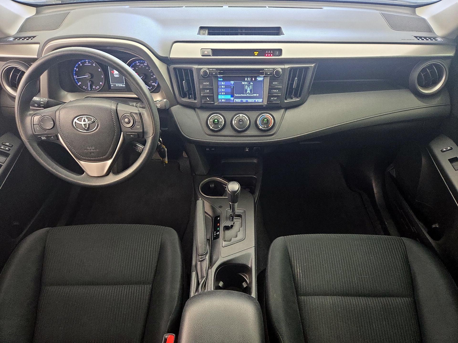 Thumbnail: 2017 Toyota RAV4 - 9
