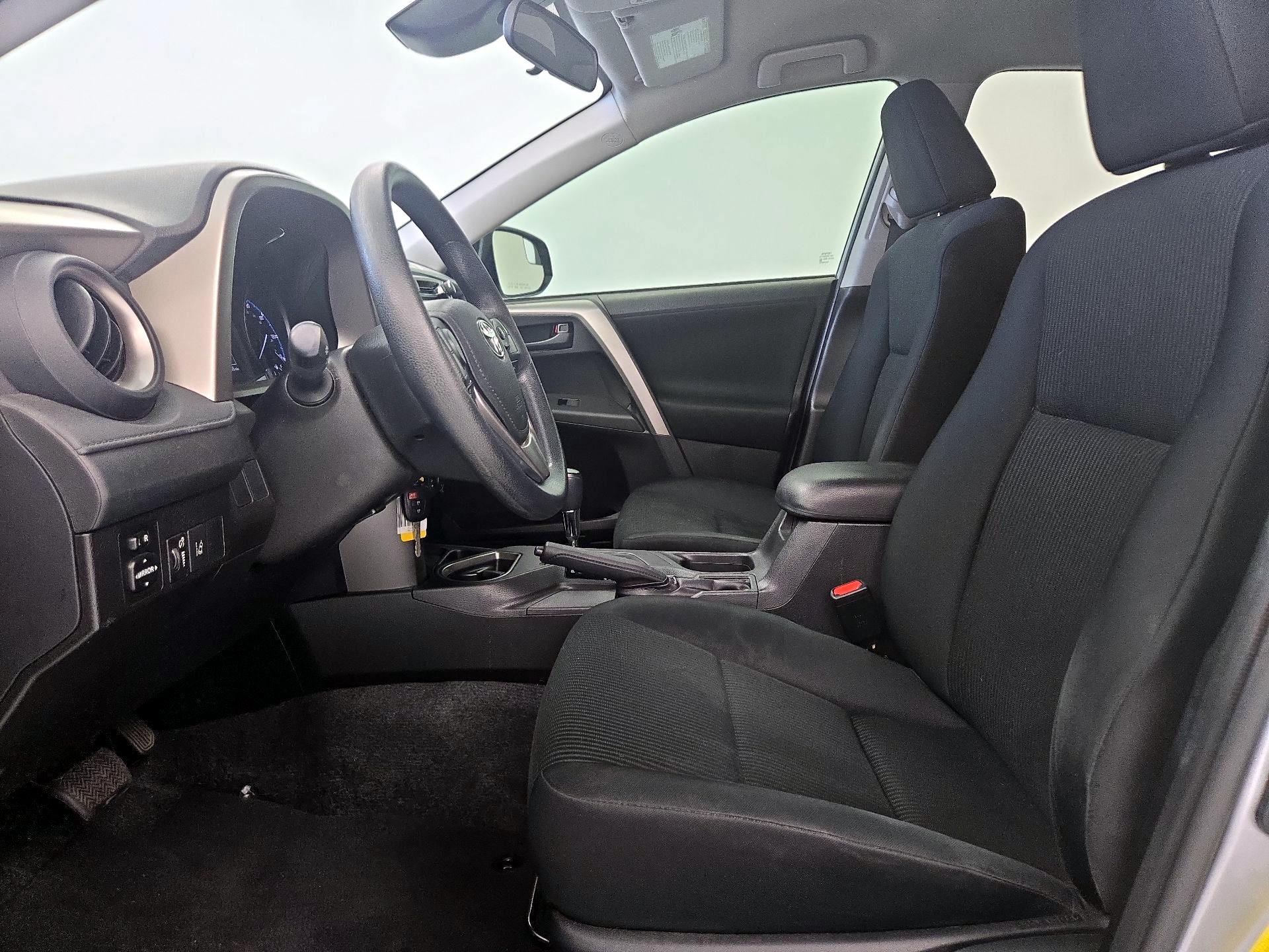 Thumbnail: 2017 Toyota RAV4 - 11