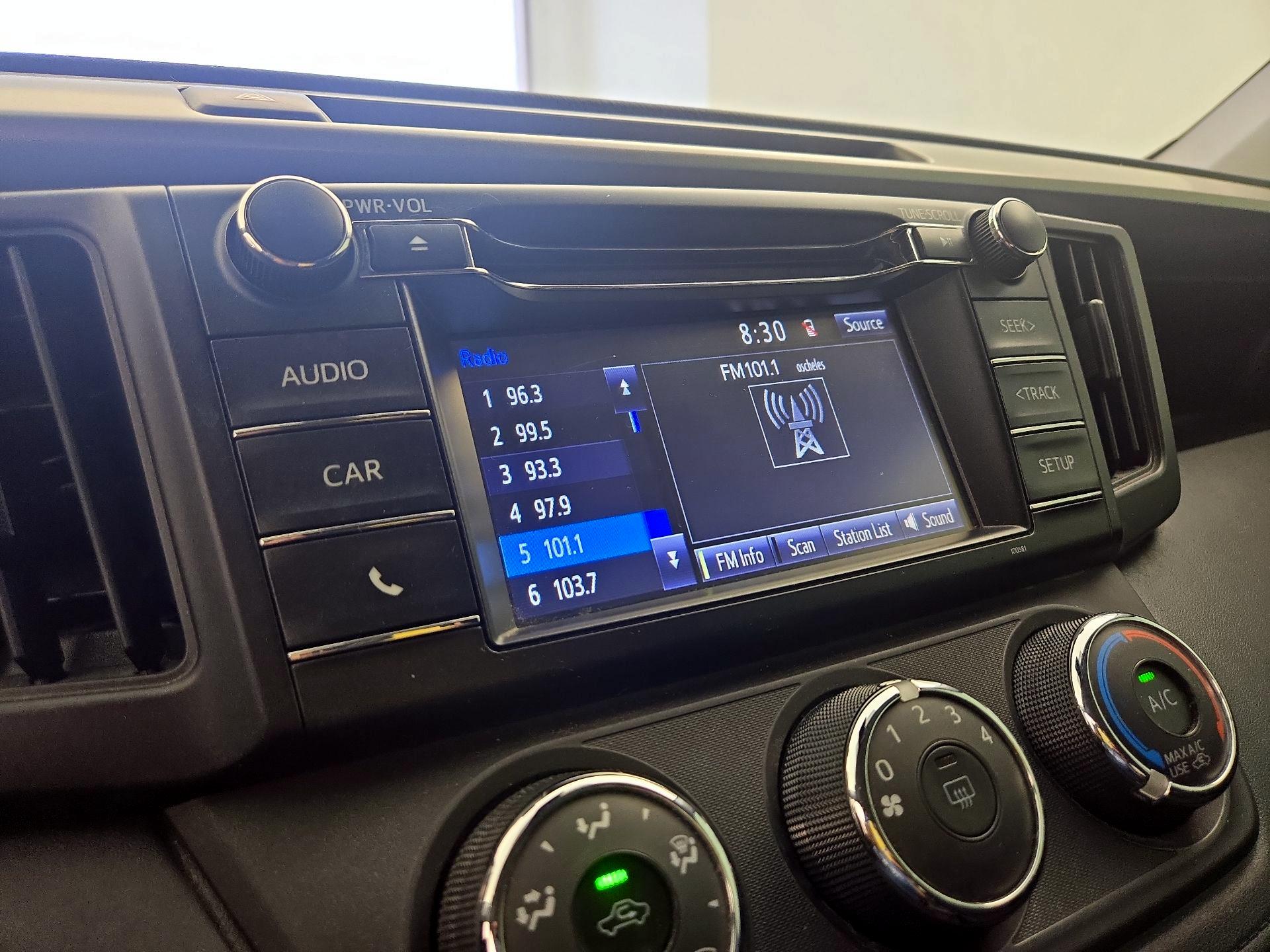 Thumbnail: 2017 Toyota RAV4 - 15