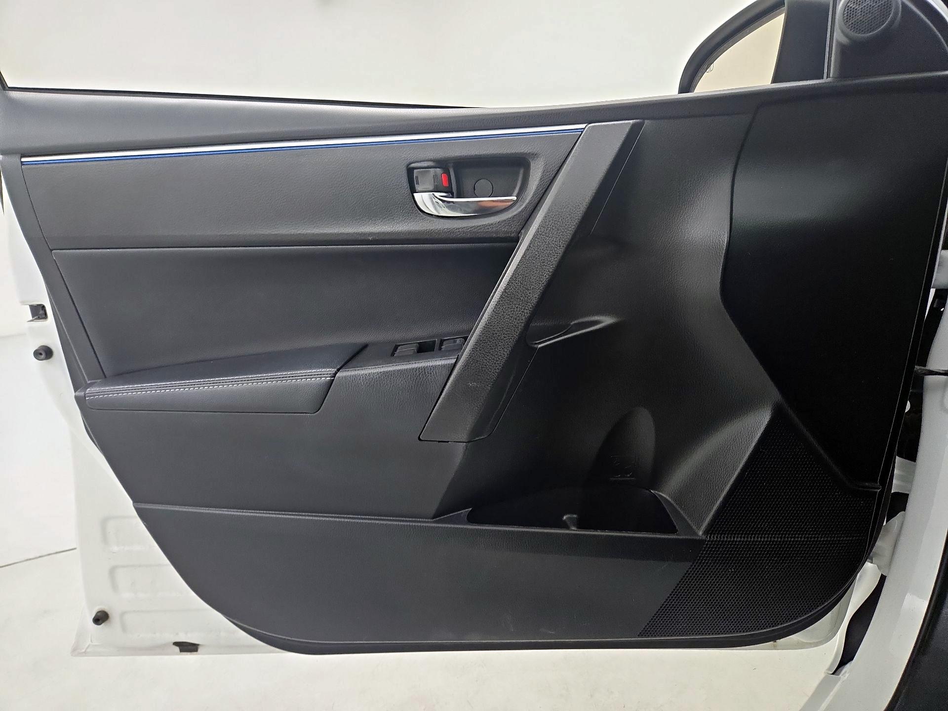 Thumbnail: 2016 Toyota Corolla - 12