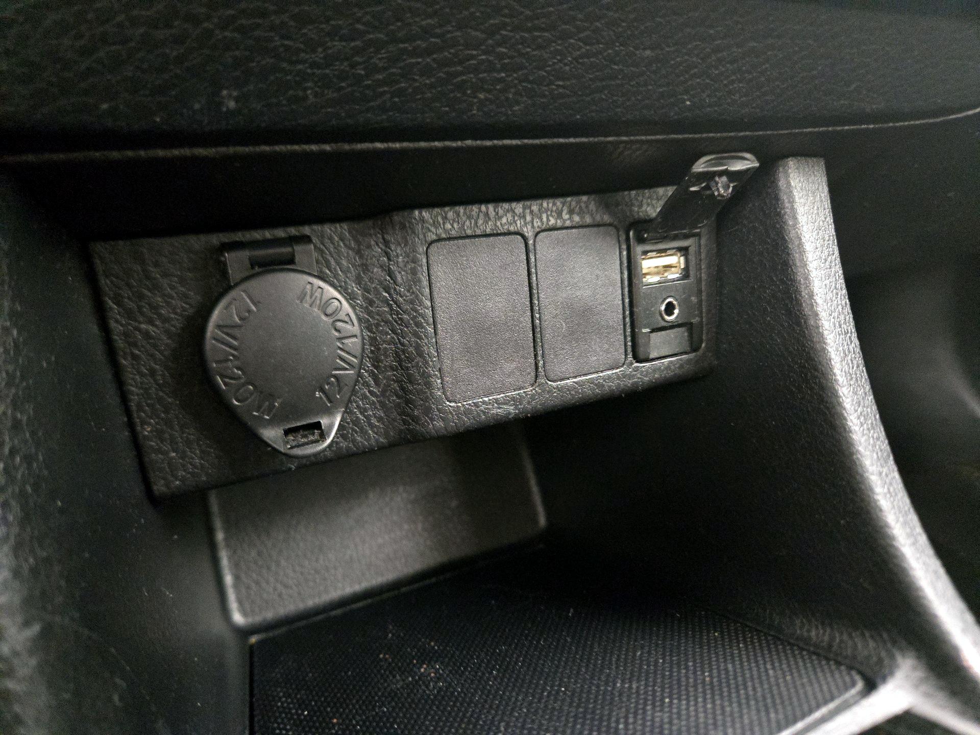 Thumbnail: 2016 Toyota Corolla - 18