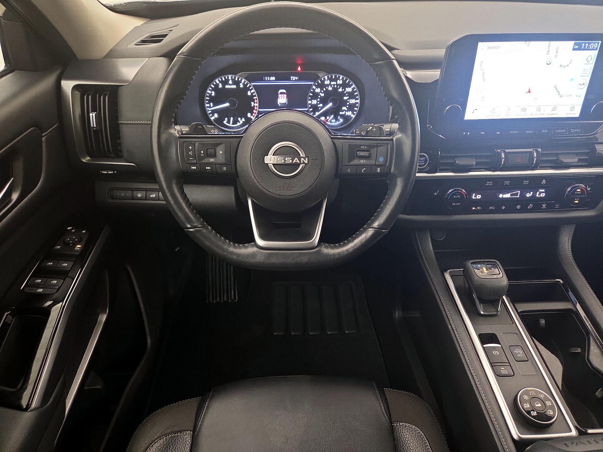 Thumbnail: 2022 Nissan Pathfinder - 10