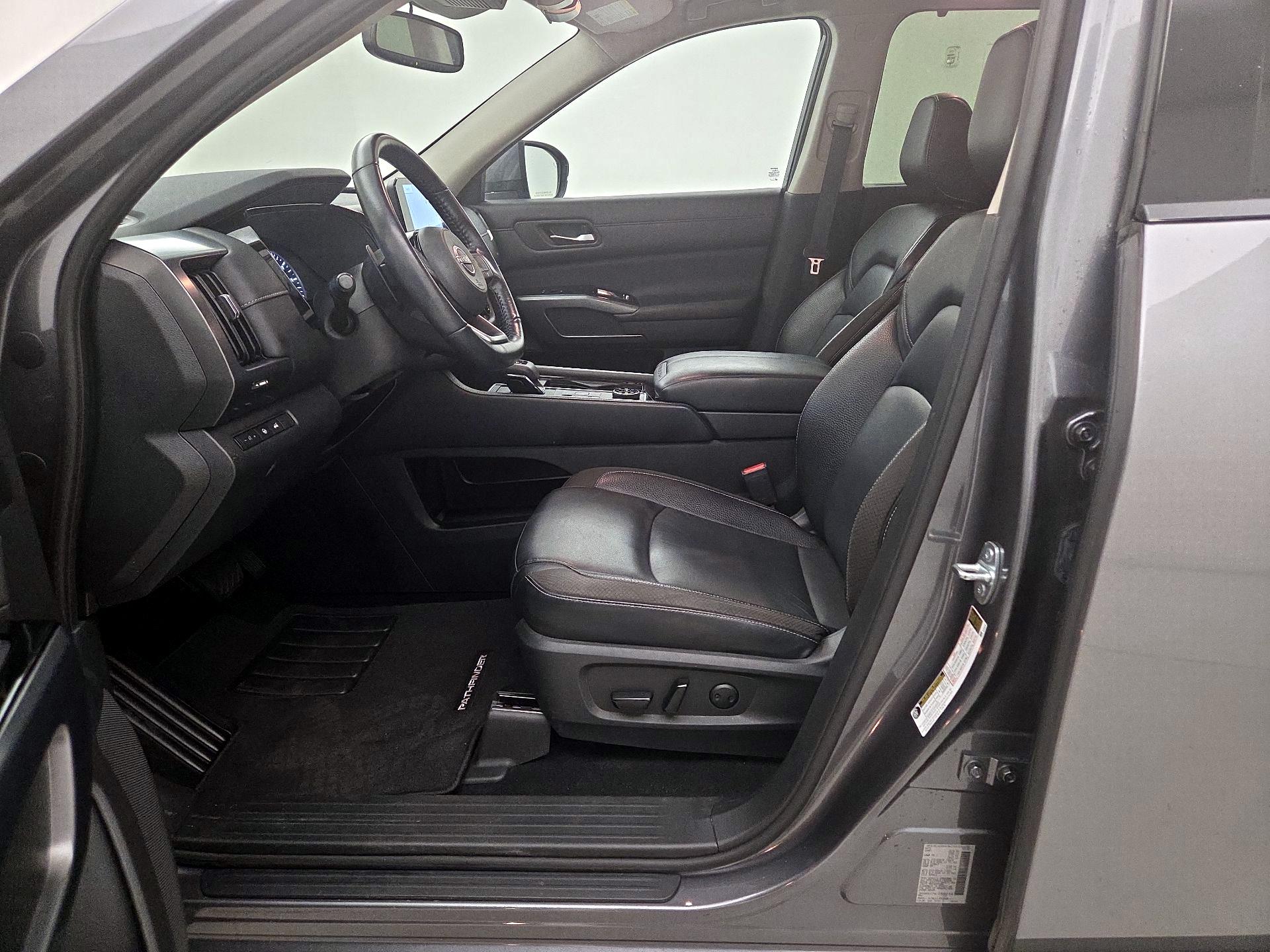 Thumbnail: 2022 Nissan Pathfinder - 11
