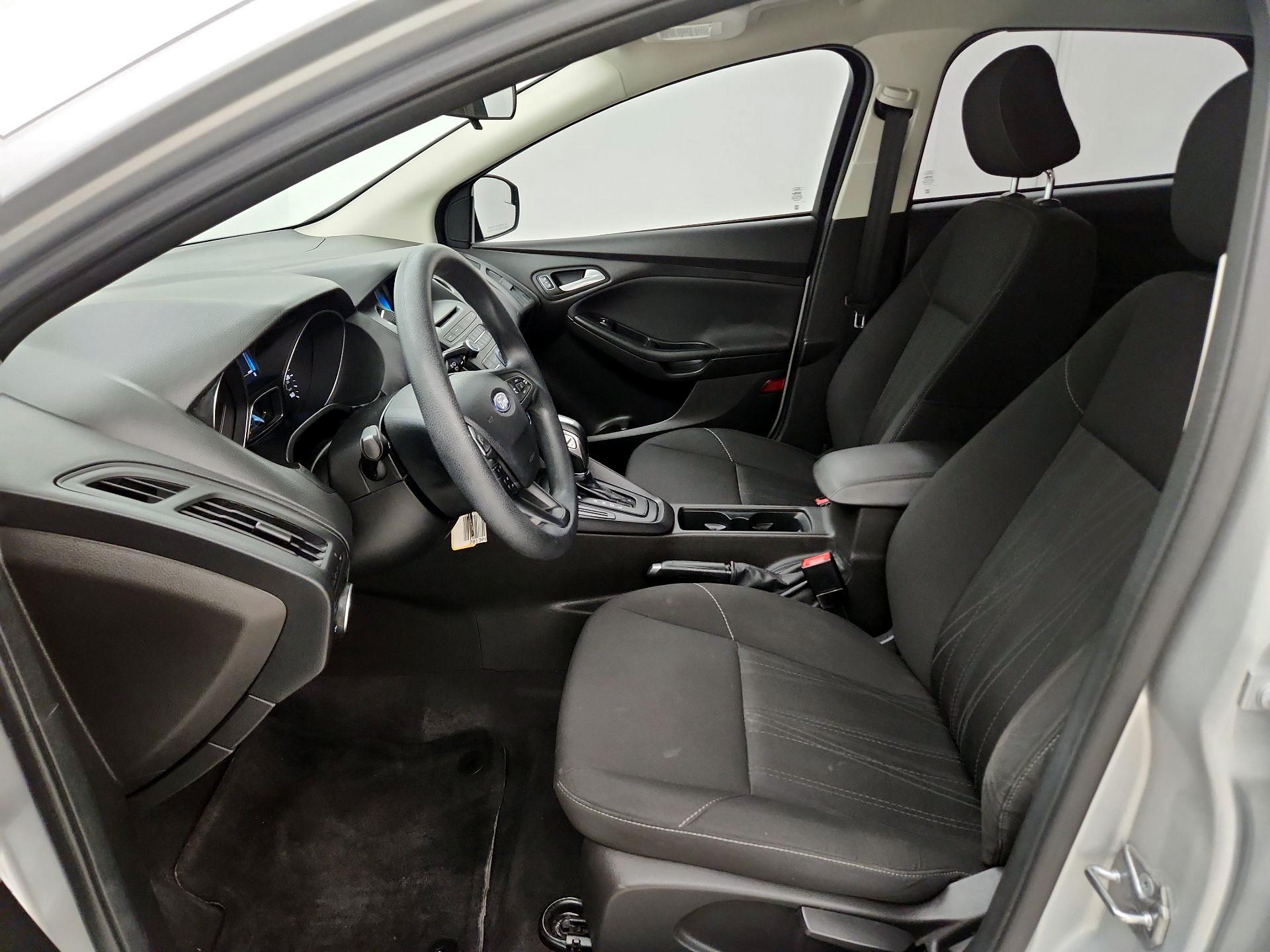 Thumbnail: 2016 Ford Focus - 11