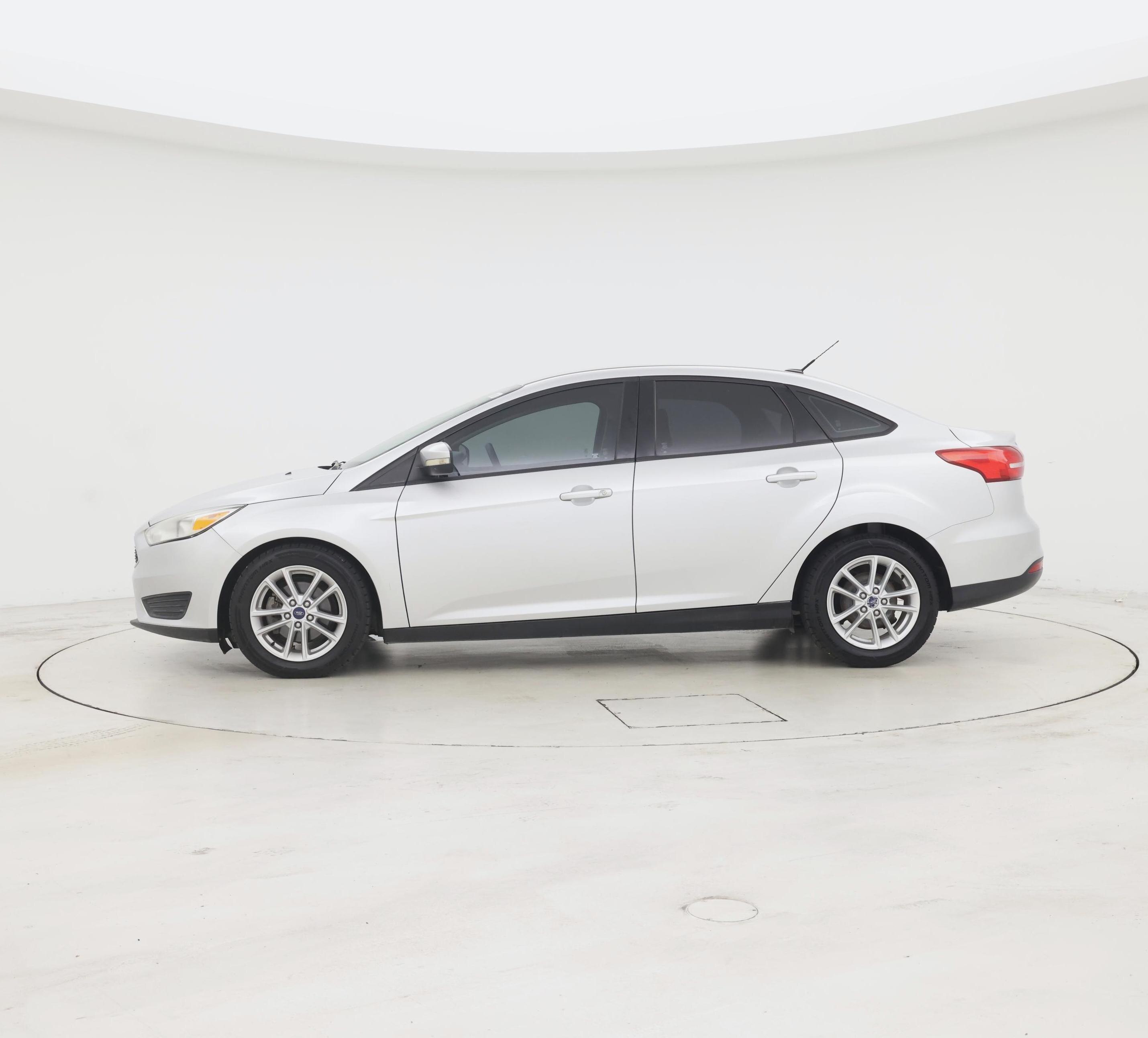 Thumbnail: 2016 Ford Focus - 3