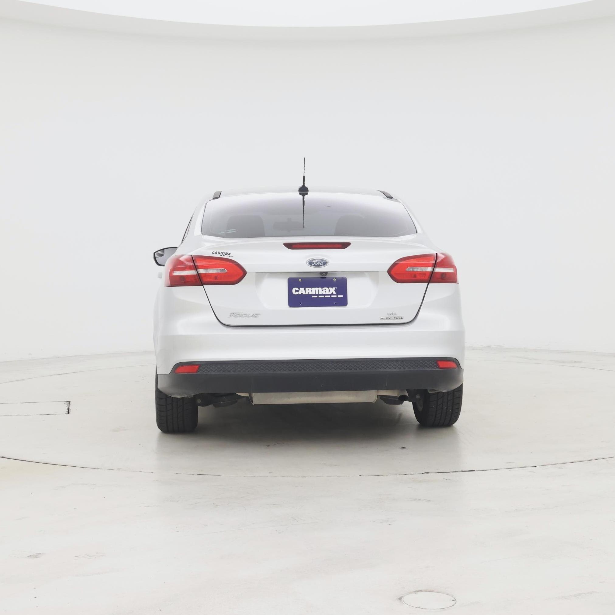 Thumbnail: 2016 Ford Focus - 6