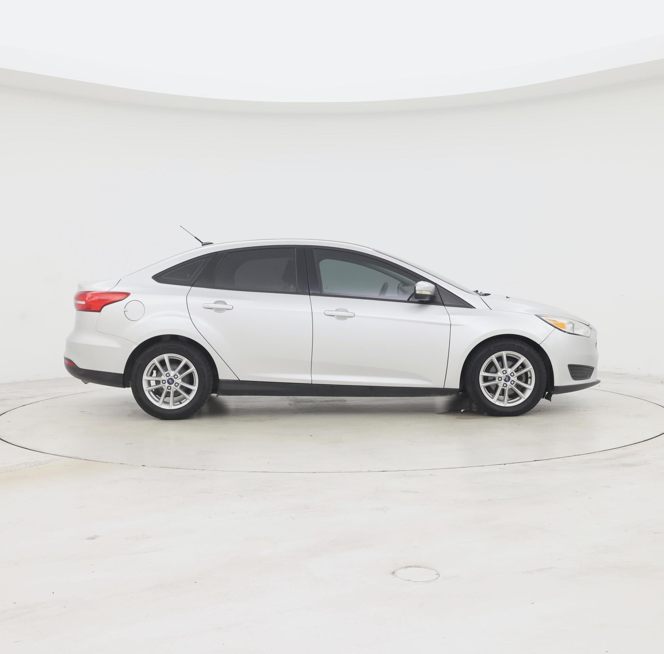 Thumbnail: 2016 Ford Focus - 7