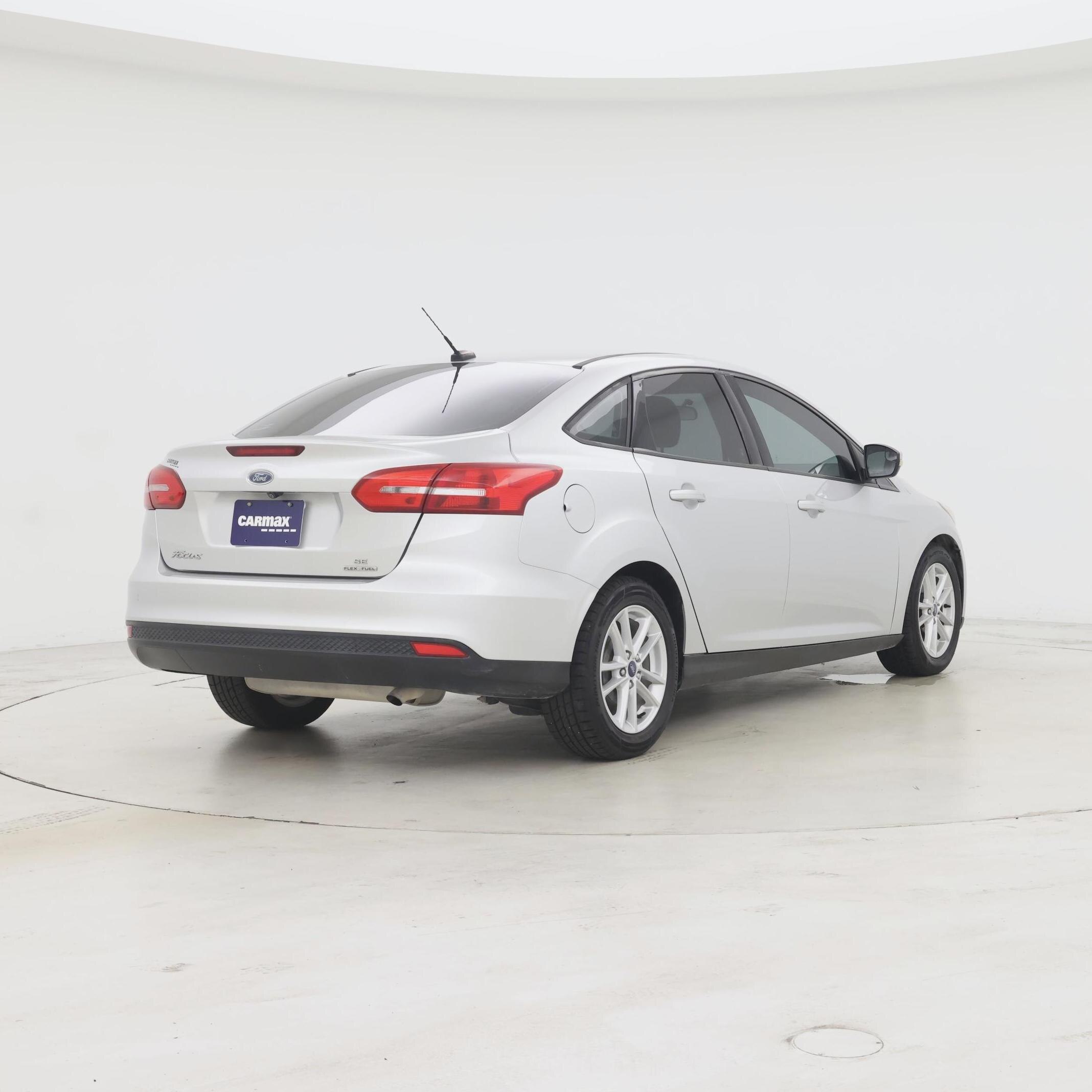 Thumbnail: 2016 Ford Focus - 8