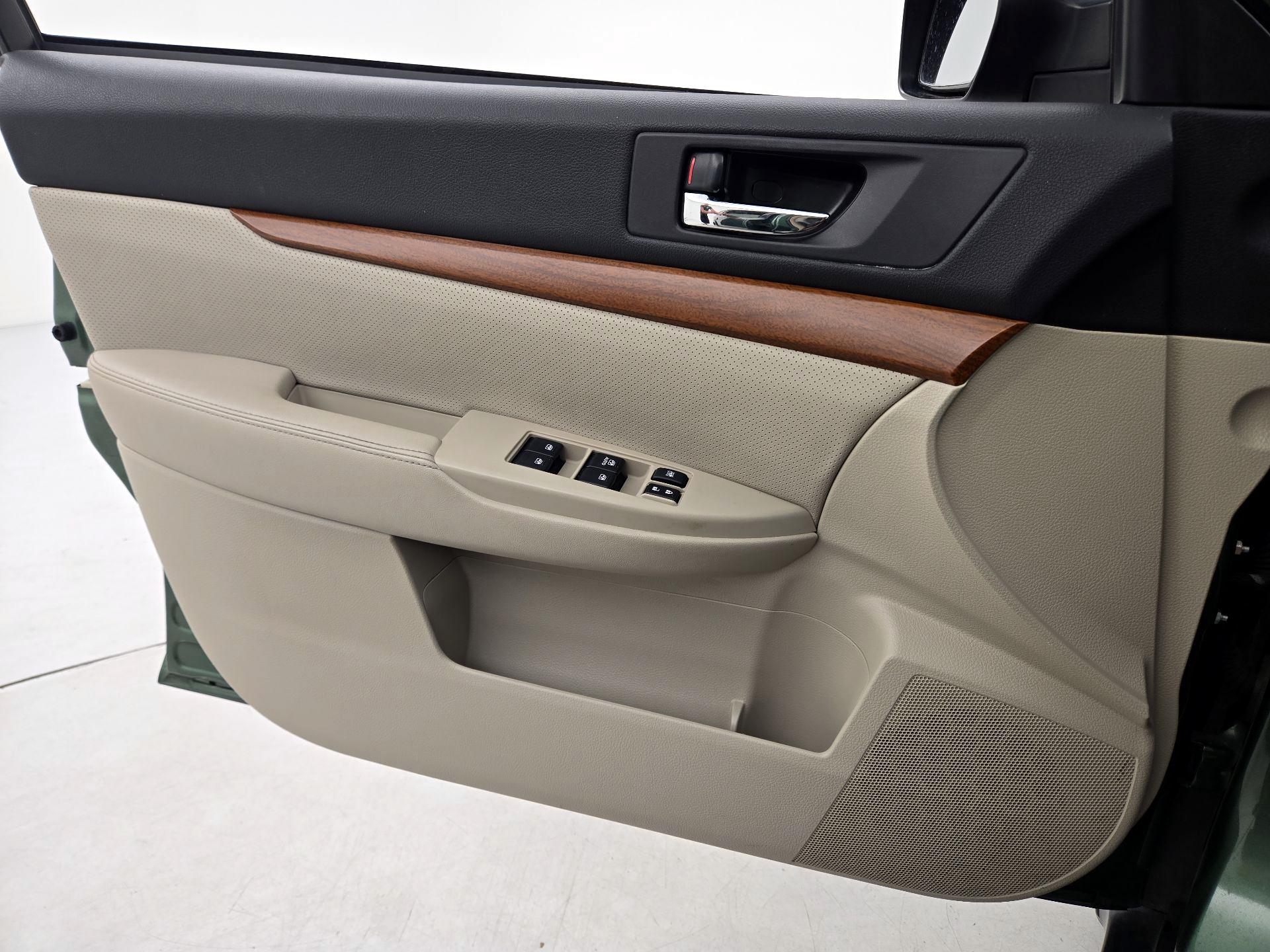 Thumbnail: 2014 Subaru Outback - 12