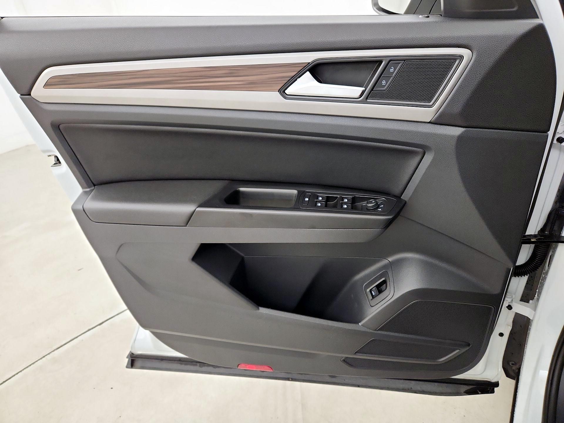 Thumbnail: 2021 Volkswagen Atlas - 12