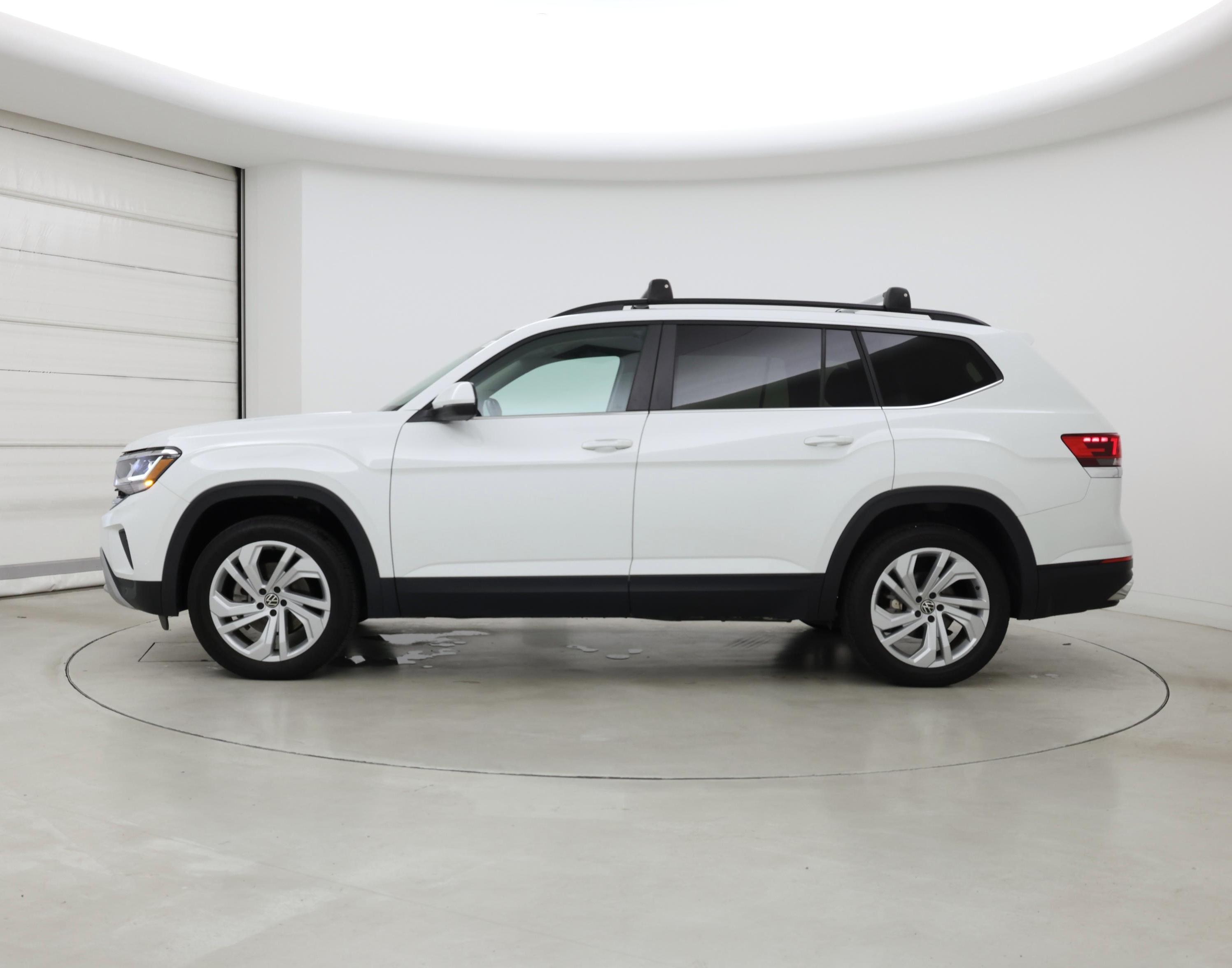 Thumbnail: 2021 Volkswagen Atlas - 3