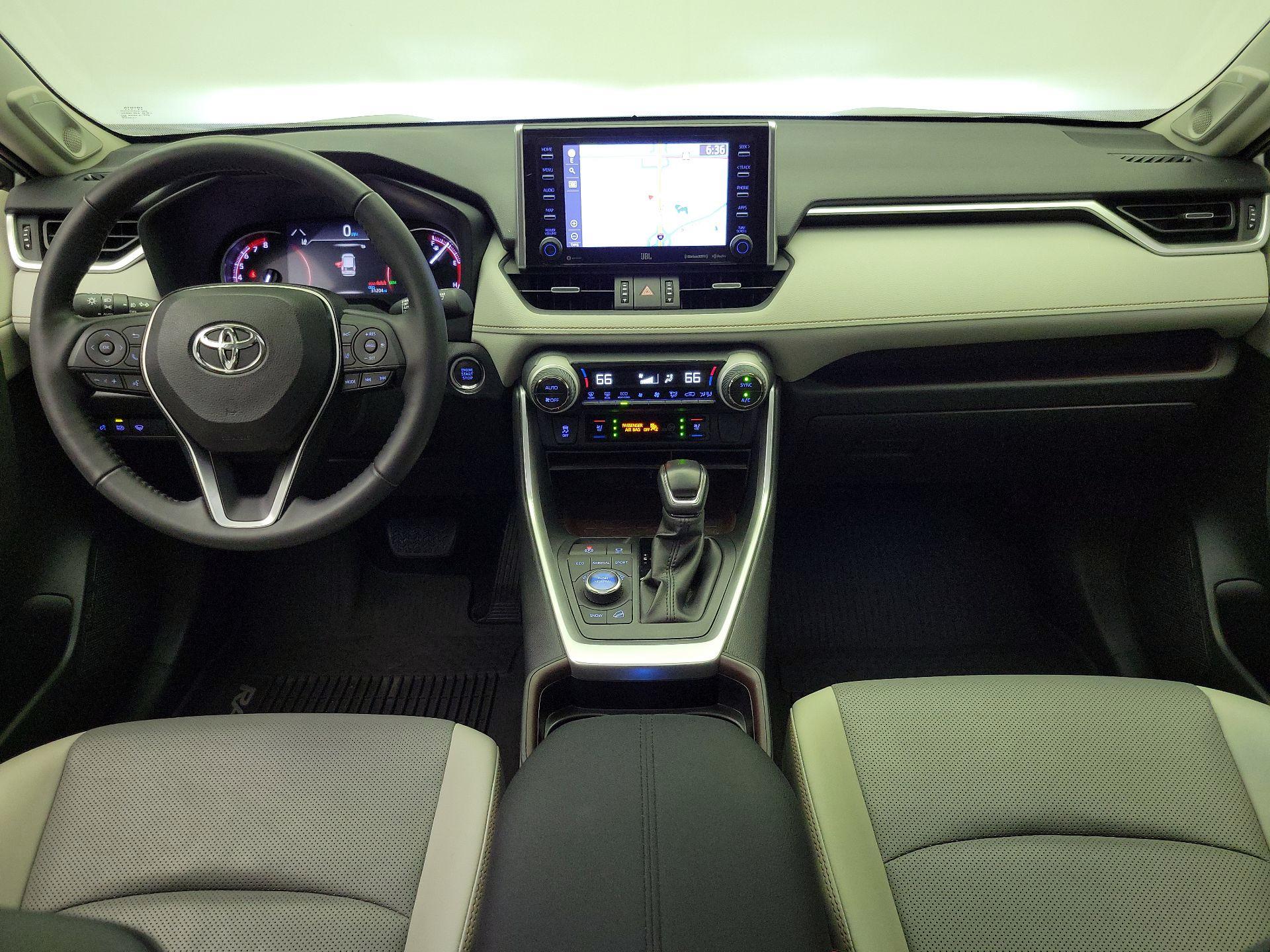 Thumbnail: 2020 Toyota RAV4 - 9
