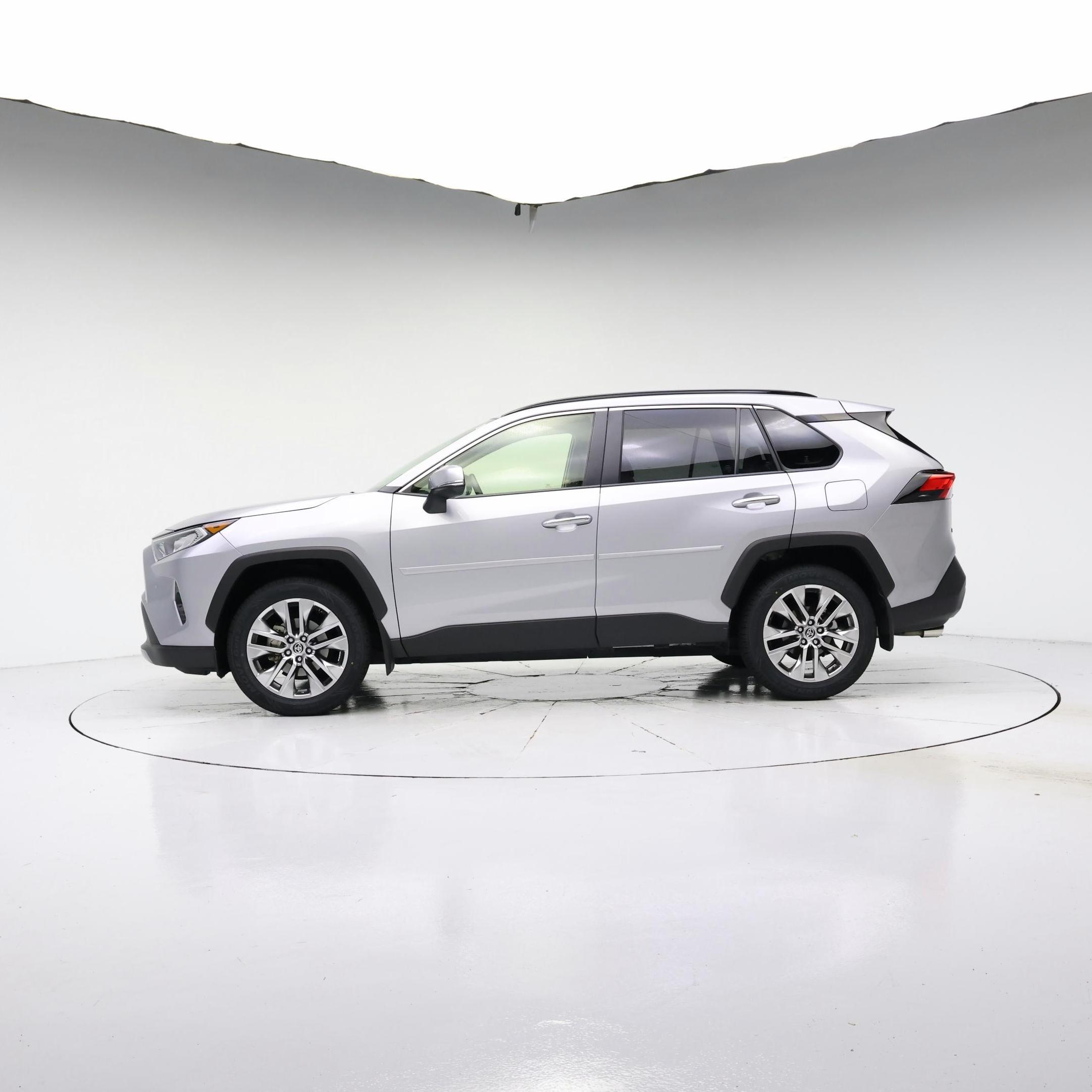 Thumbnail: 2020 Toyota RAV4 - 3