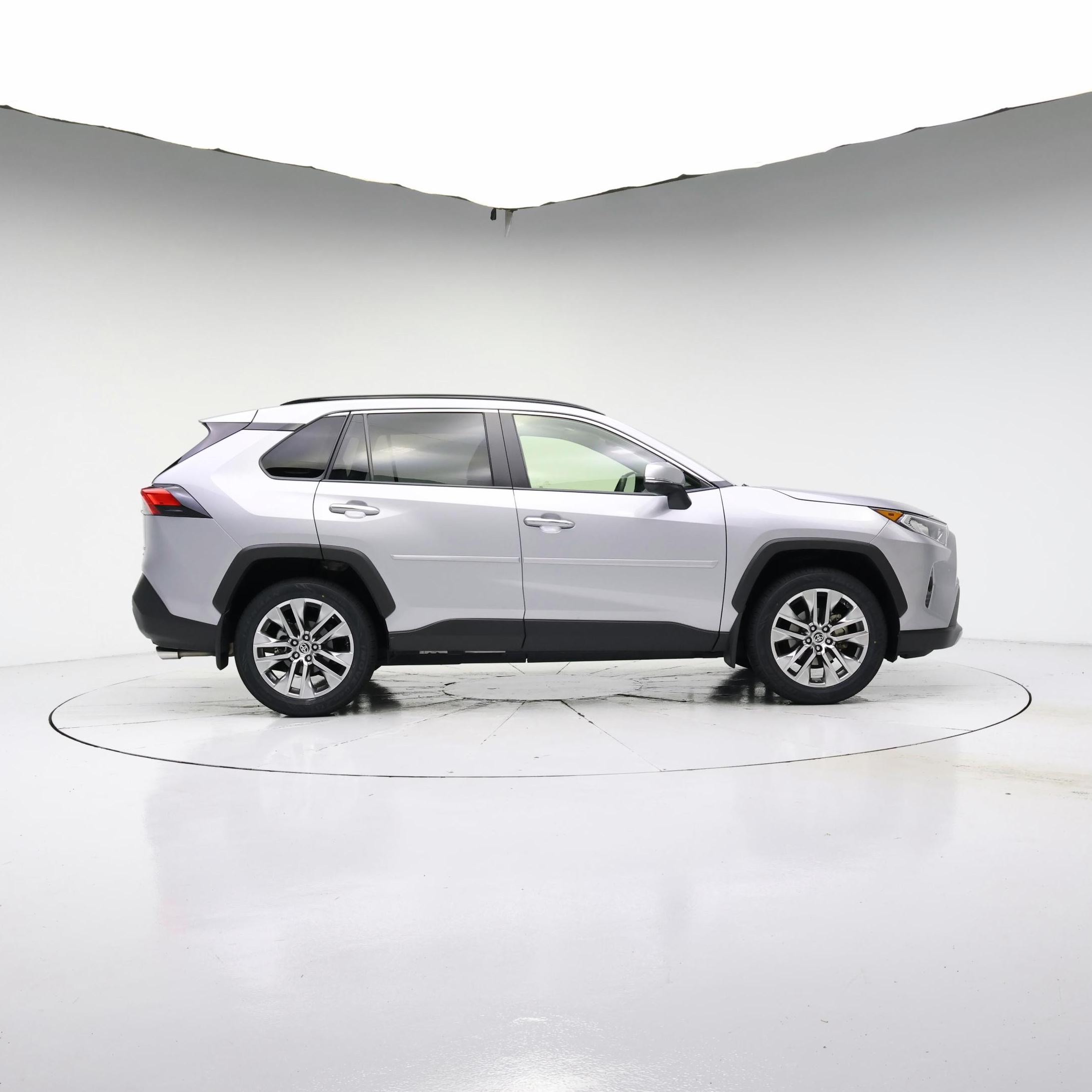 Thumbnail: 2020 Toyota RAV4 - 7