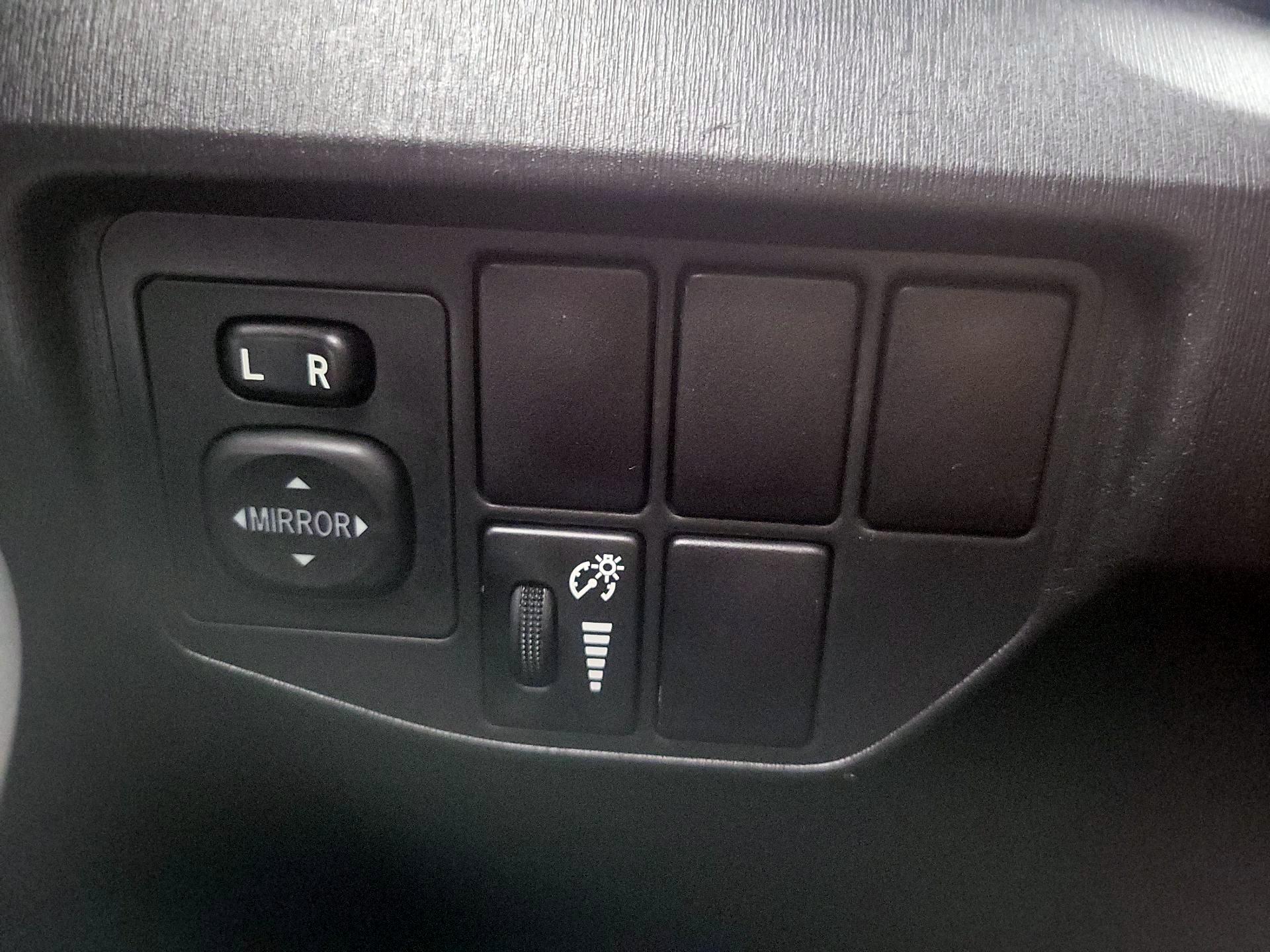 Thumbnail: 2015 Toyota Prius - 13