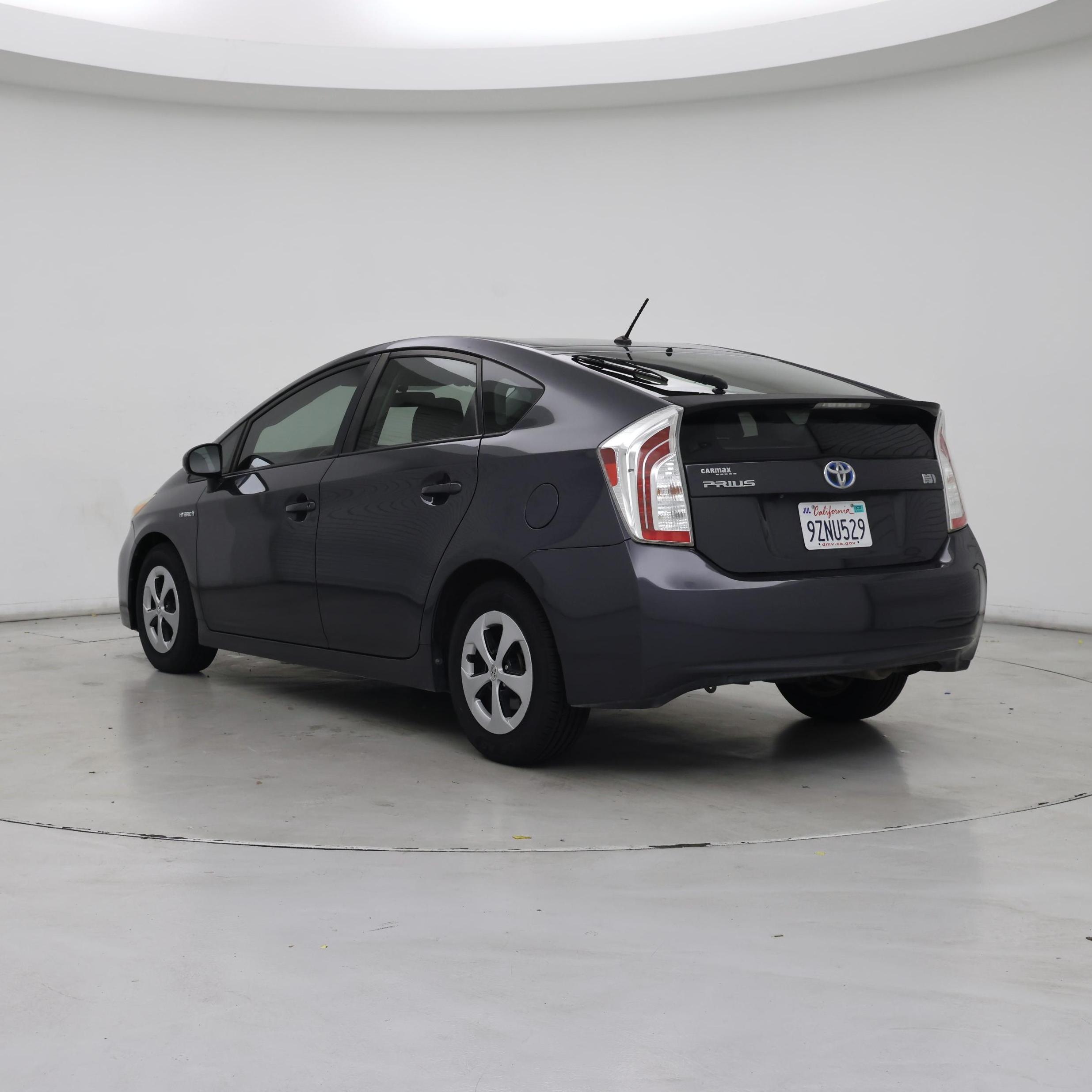 Thumbnail: 2015 Toyota Prius - 2