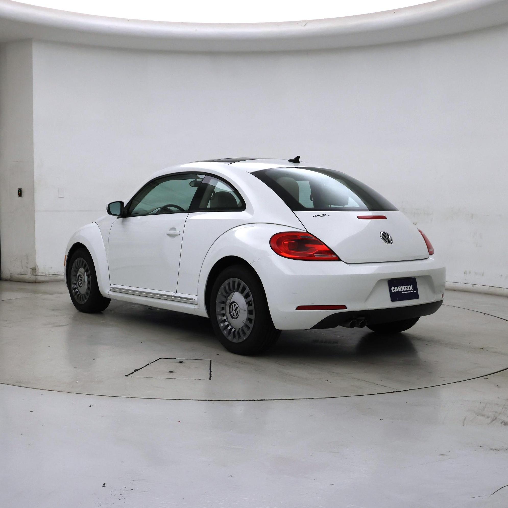 Thumbnail: 2015 Volkswagen Beetle - 2