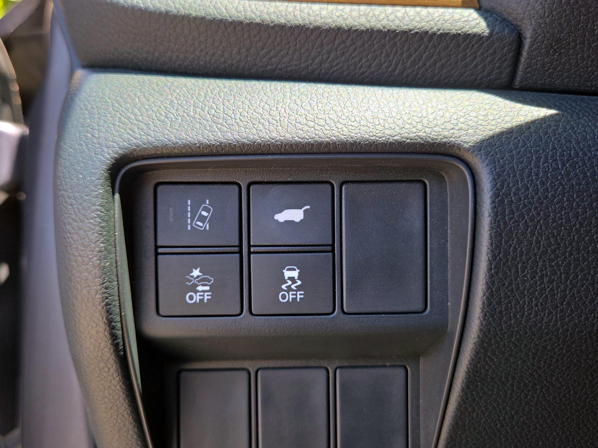 Thumbnail: 2017 Honda CR-V - 11