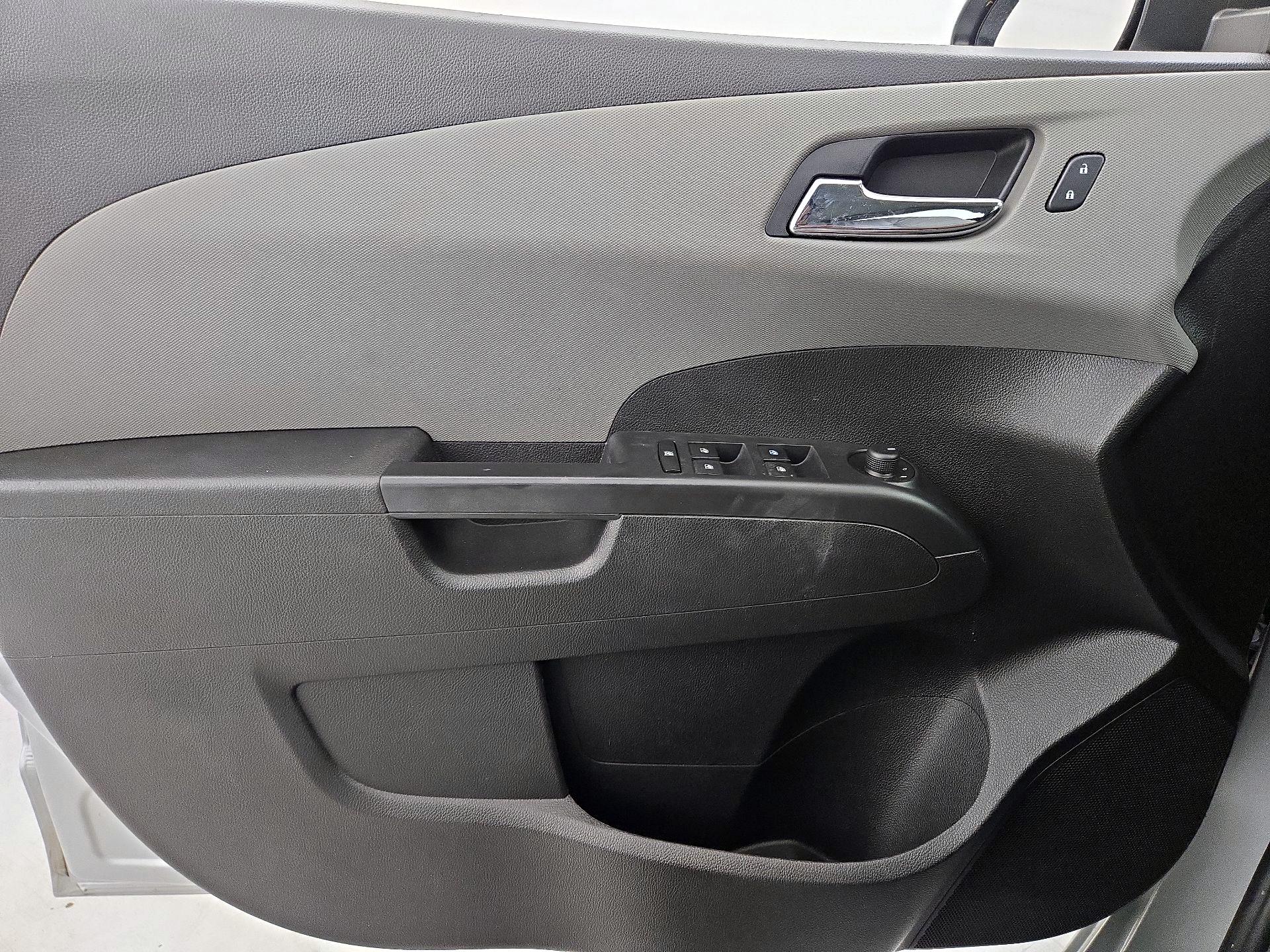 Thumbnail: 2015 Chevrolet Sonic - 12