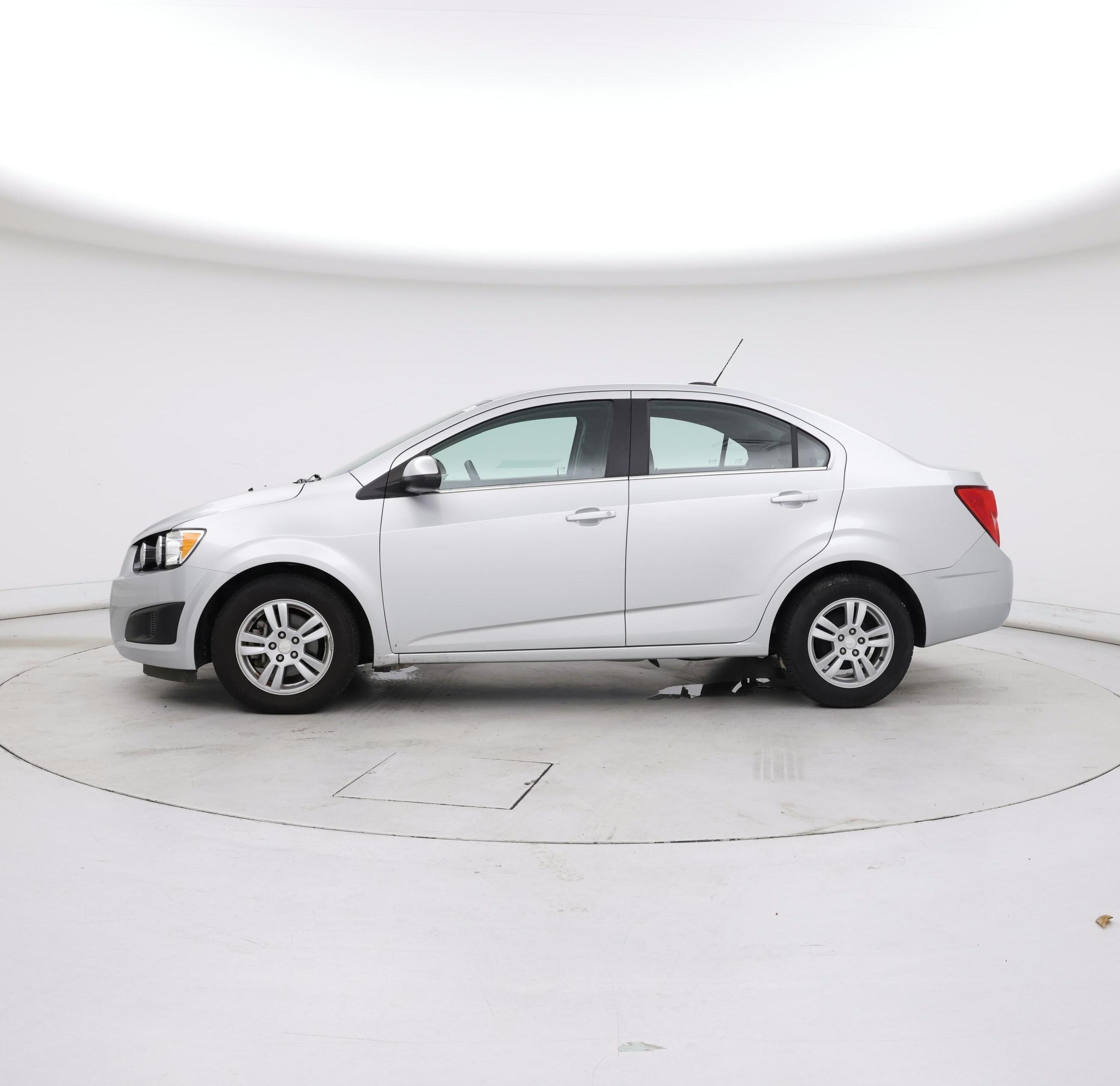 Thumbnail: 2015 Chevrolet Sonic - 3