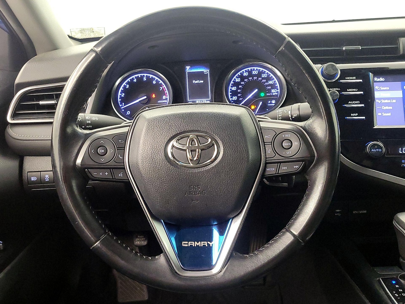 2019 Toyota Camry SE - Photo 11