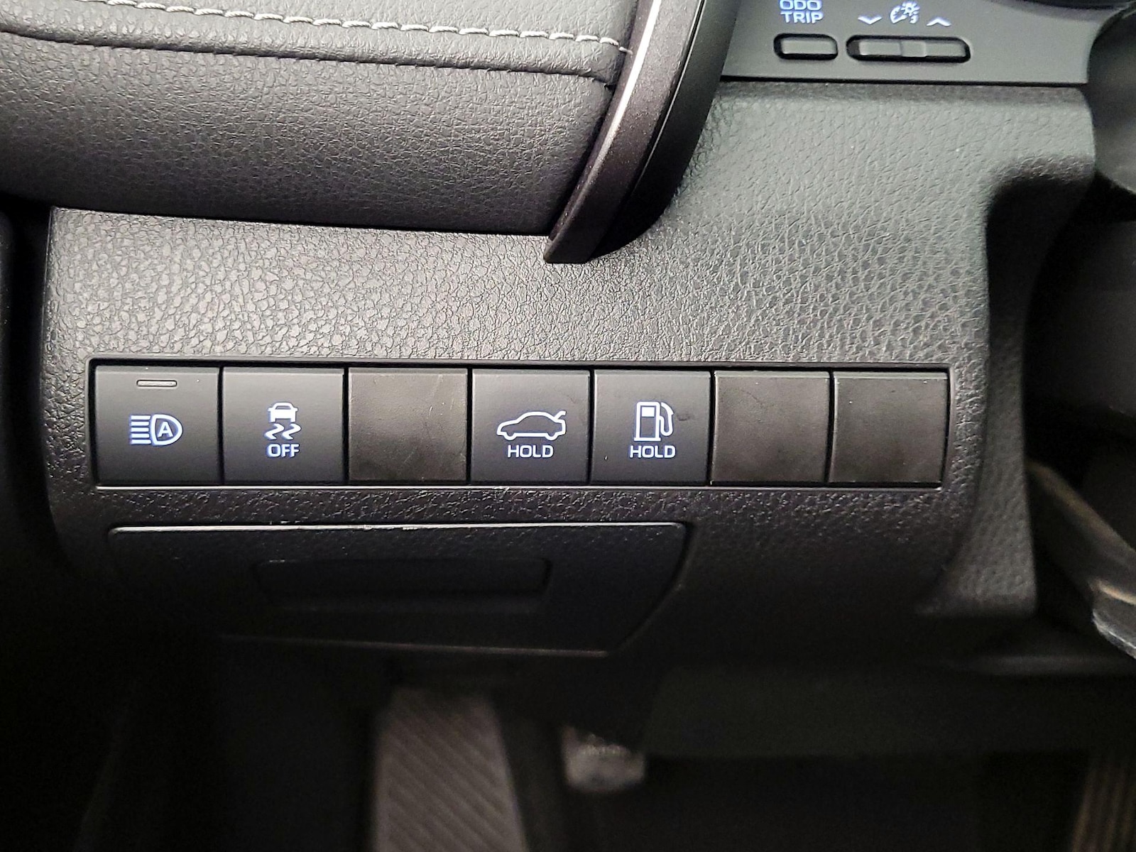 2019 Toyota Camry SE - Photo 14