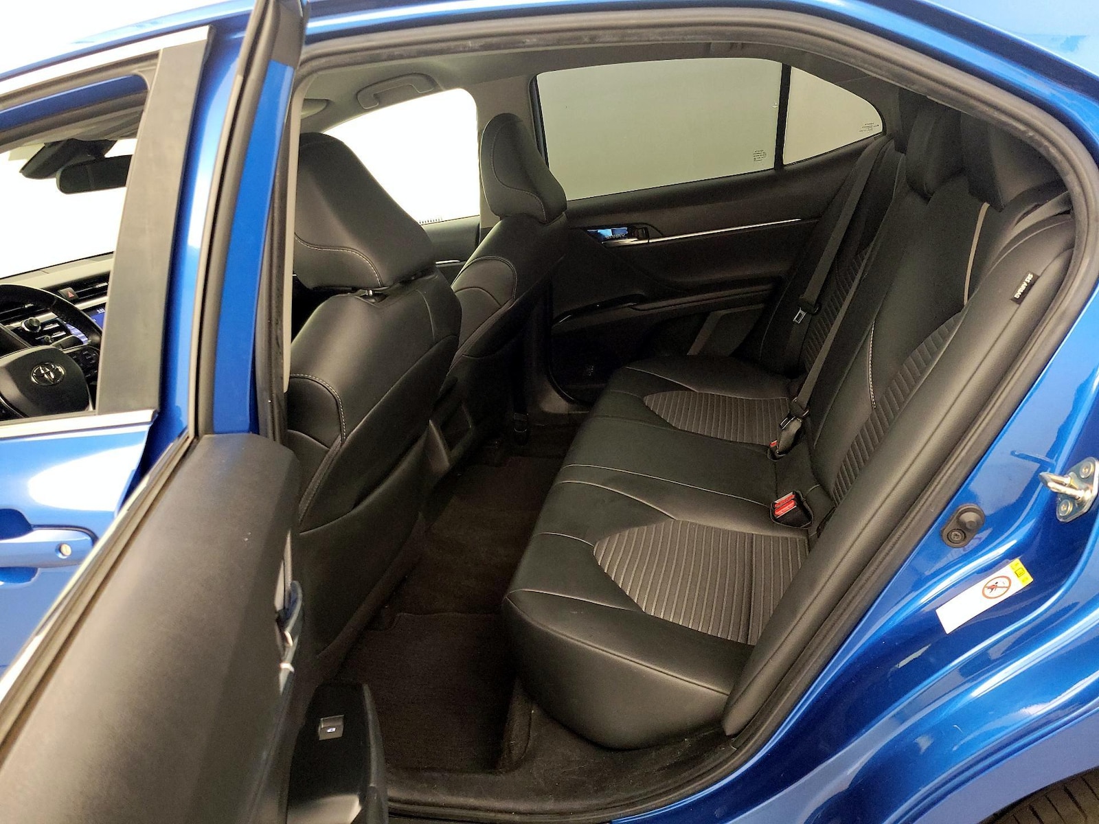 2019 Toyota Camry SE - Photo 20